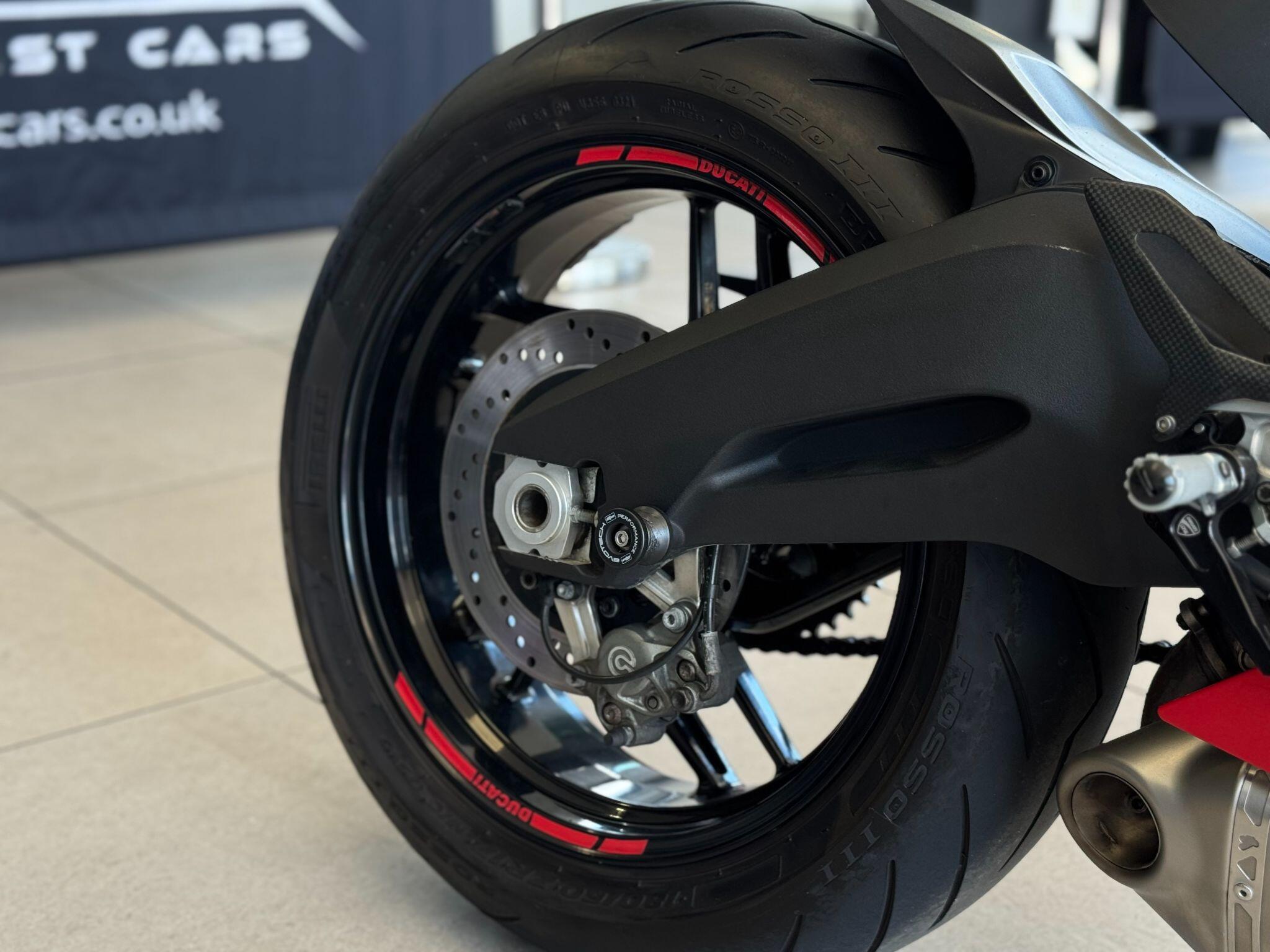 Ducati 899 Panigale - Image 15