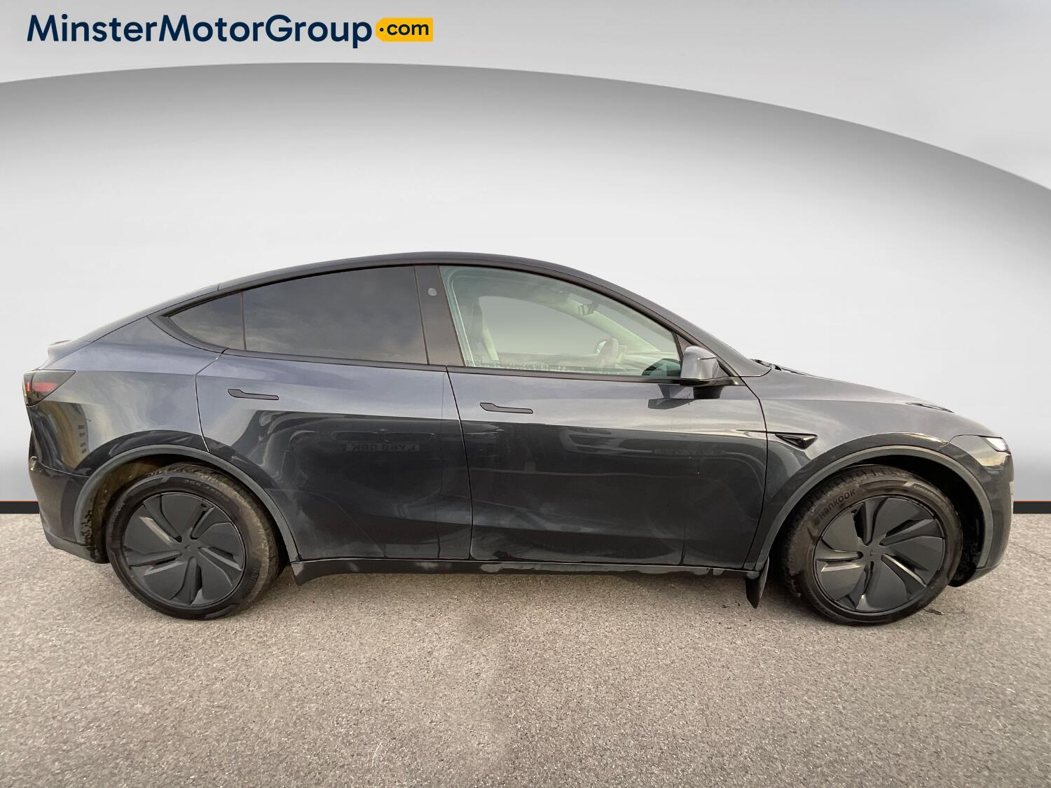 Tesla Model Y - Image 2