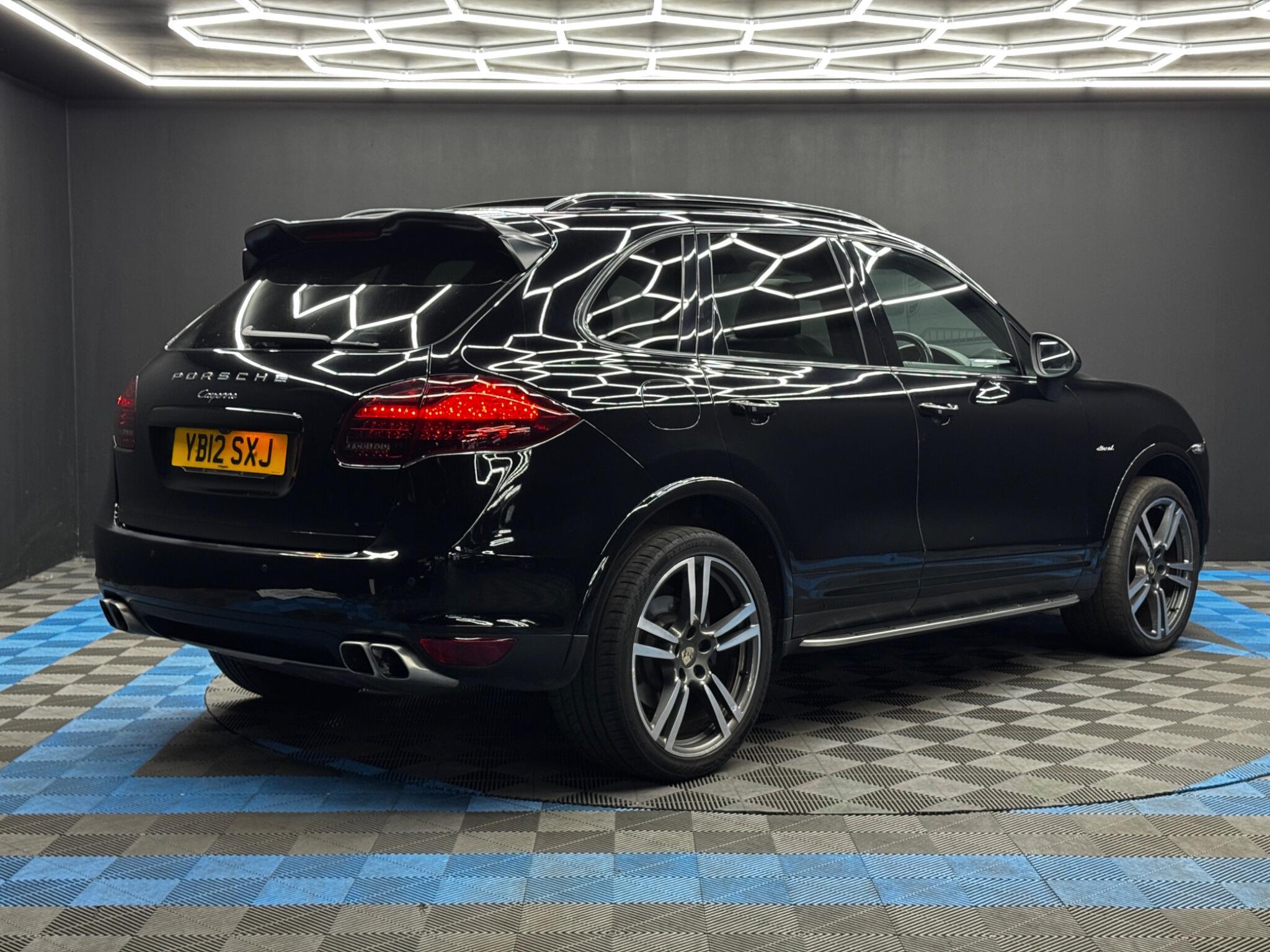 Porsche Cayenne - Image 5