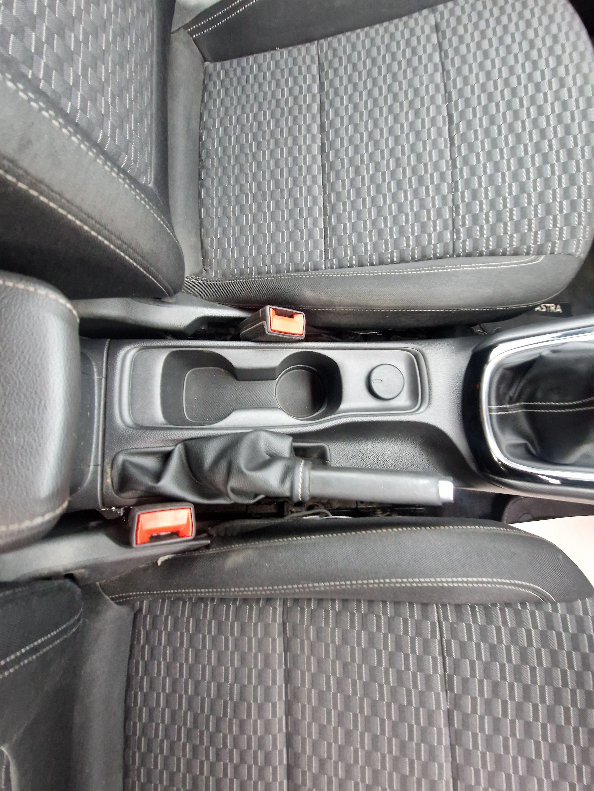 Vauxhall Astra - Image 23