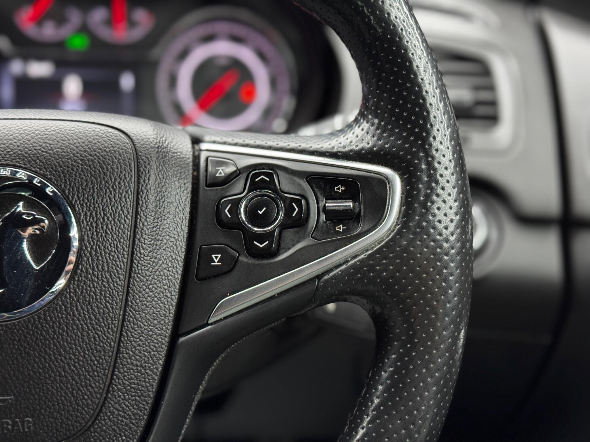 Vauxhall Insignia - Image 21