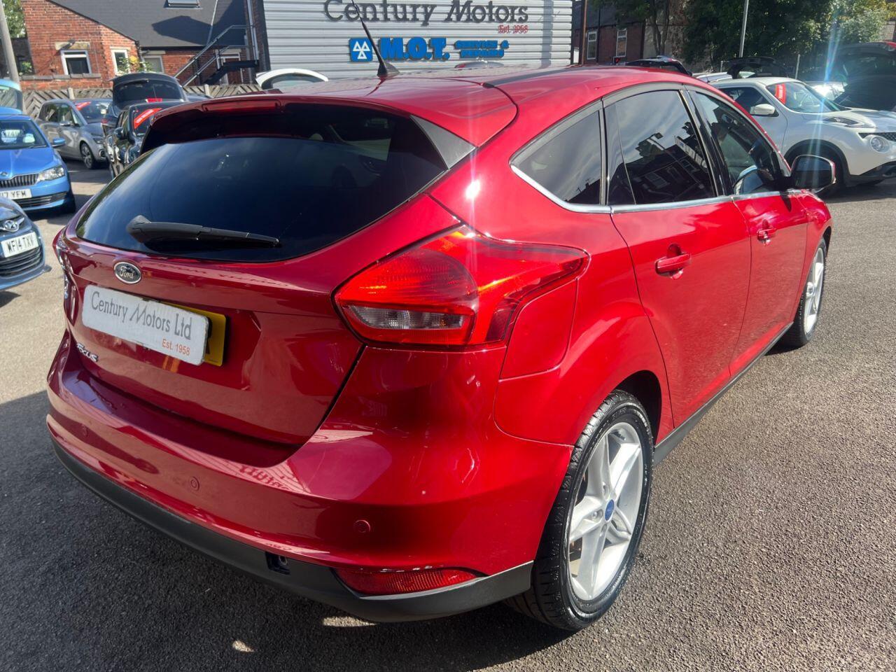 Ford Focus - Image 7