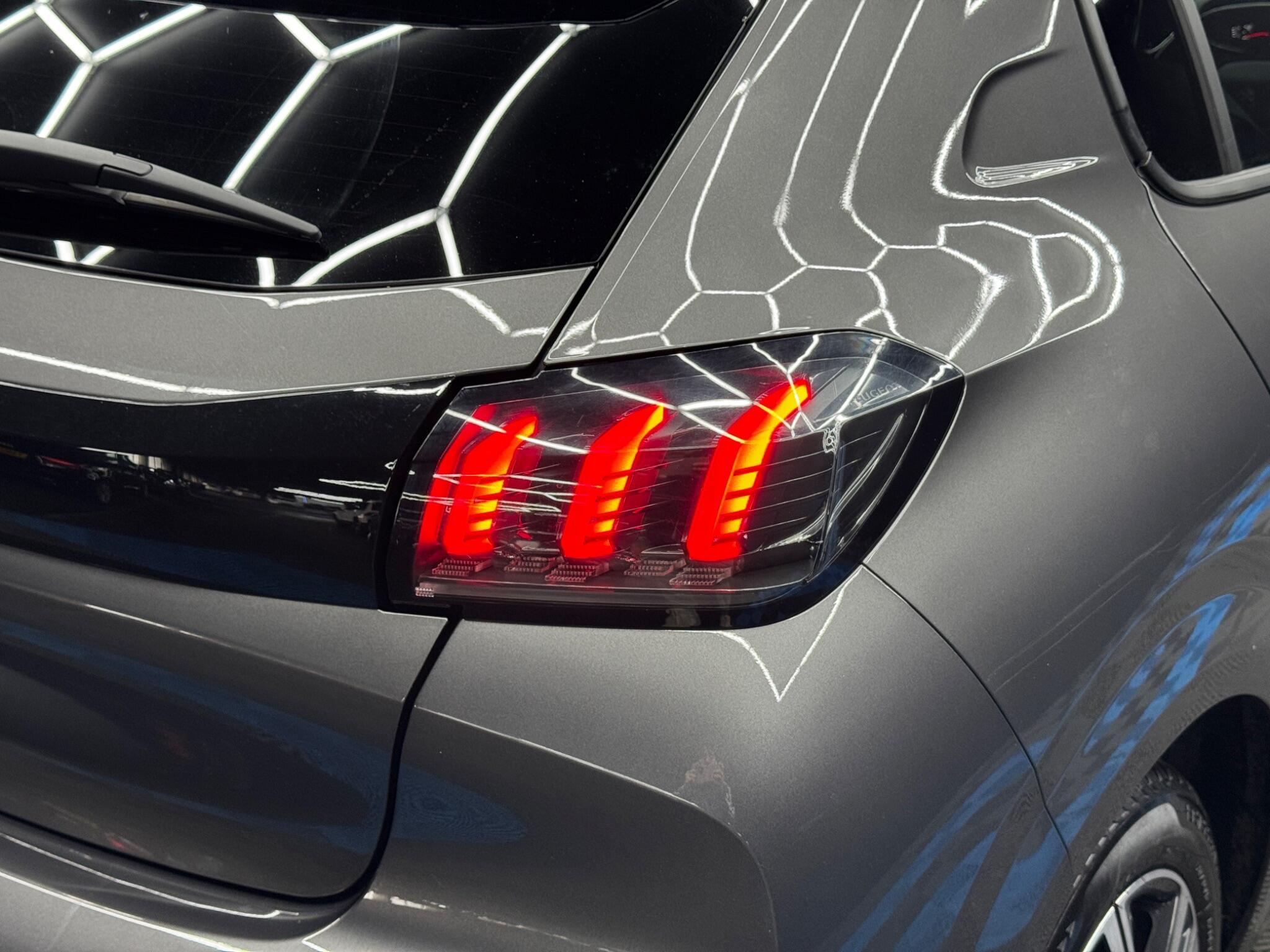 Peugeot 208 - Image 41