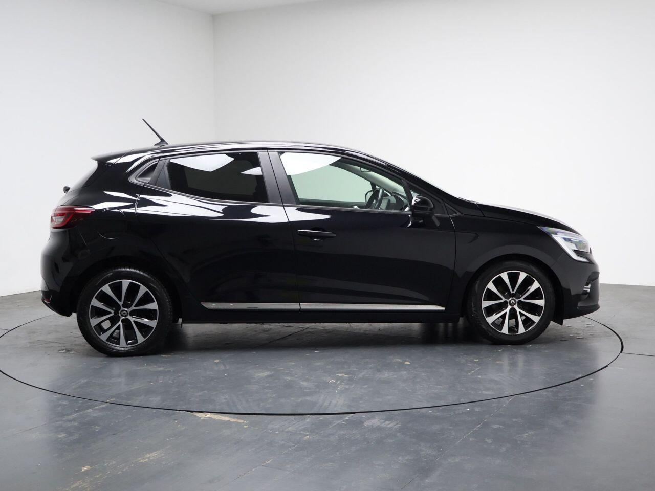 Renault Clio - Image 14
