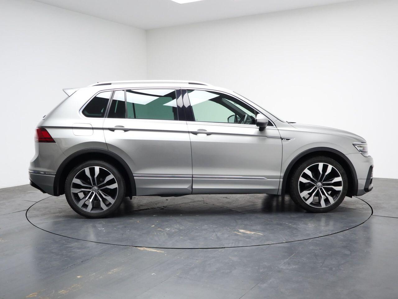 Volkswagen Tiguan - Image 21