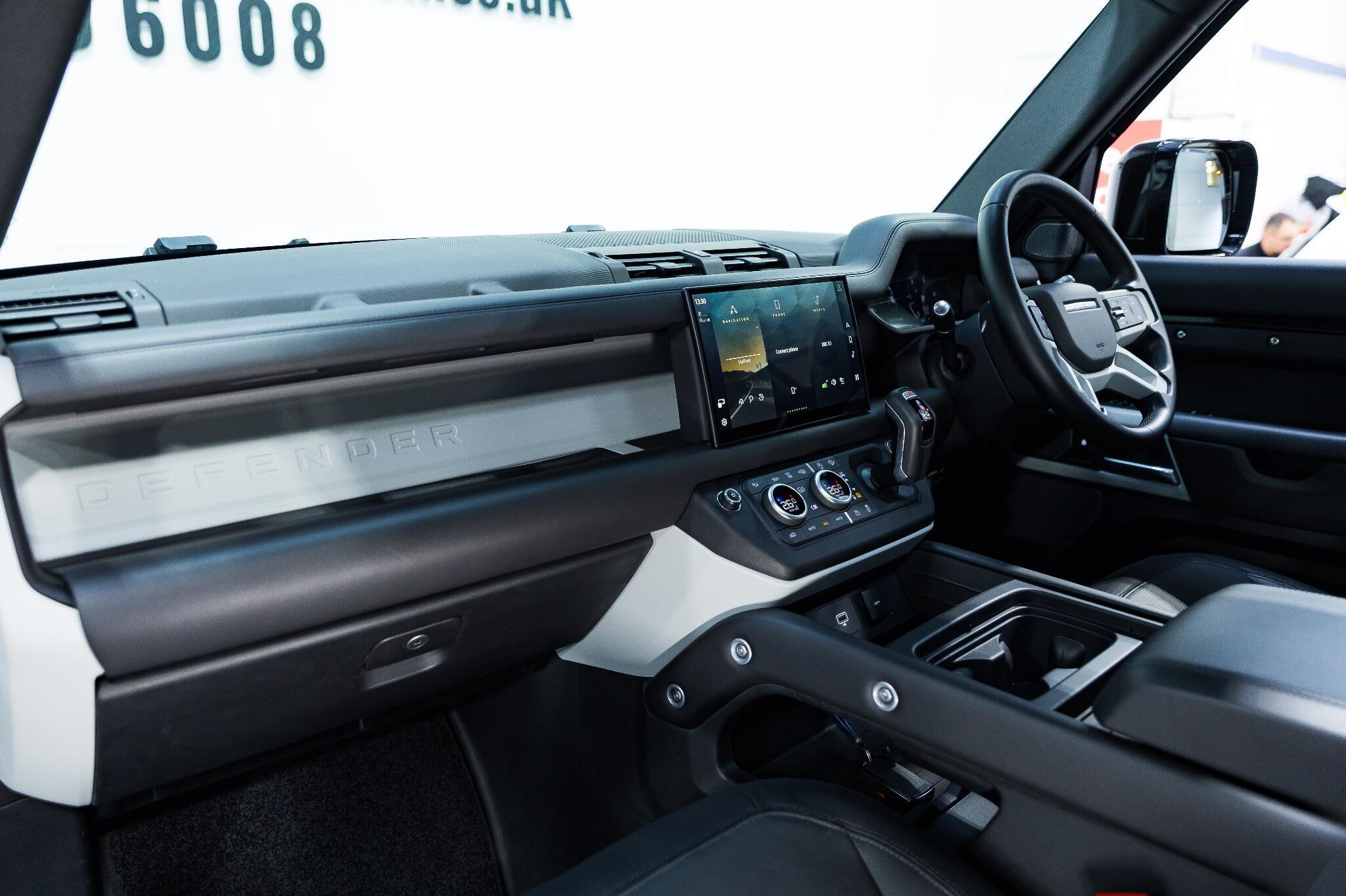 Land Rover Defender 110 - Image 14