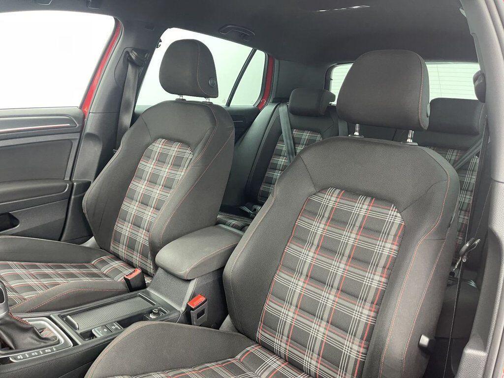 Volkswagen Golf - Image 14