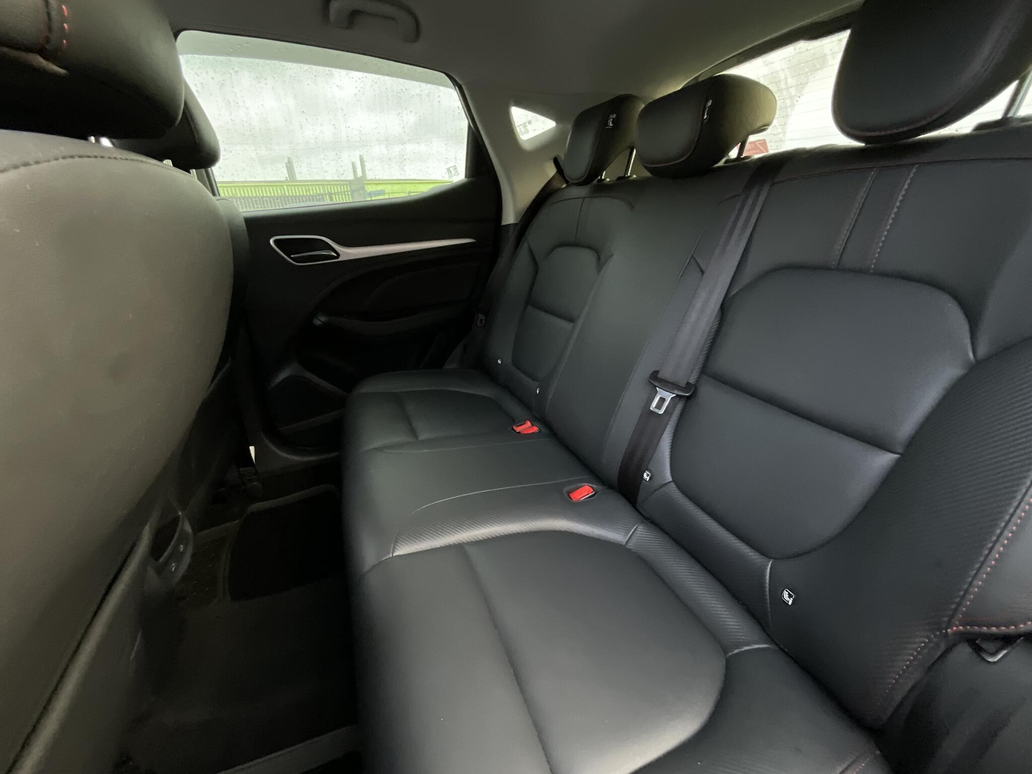 MG MG ZS - Image 14