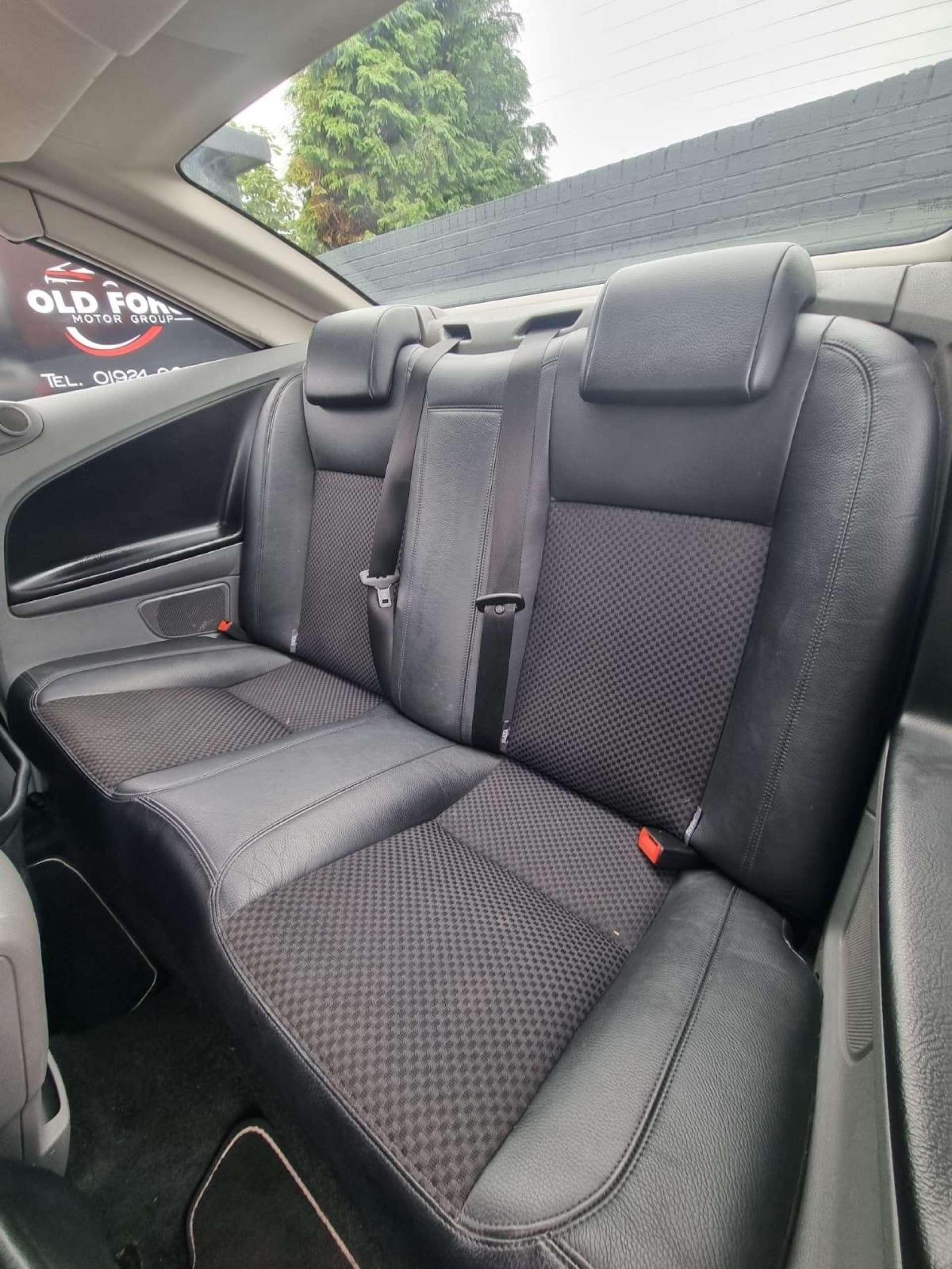 Ford Focus - Image 34