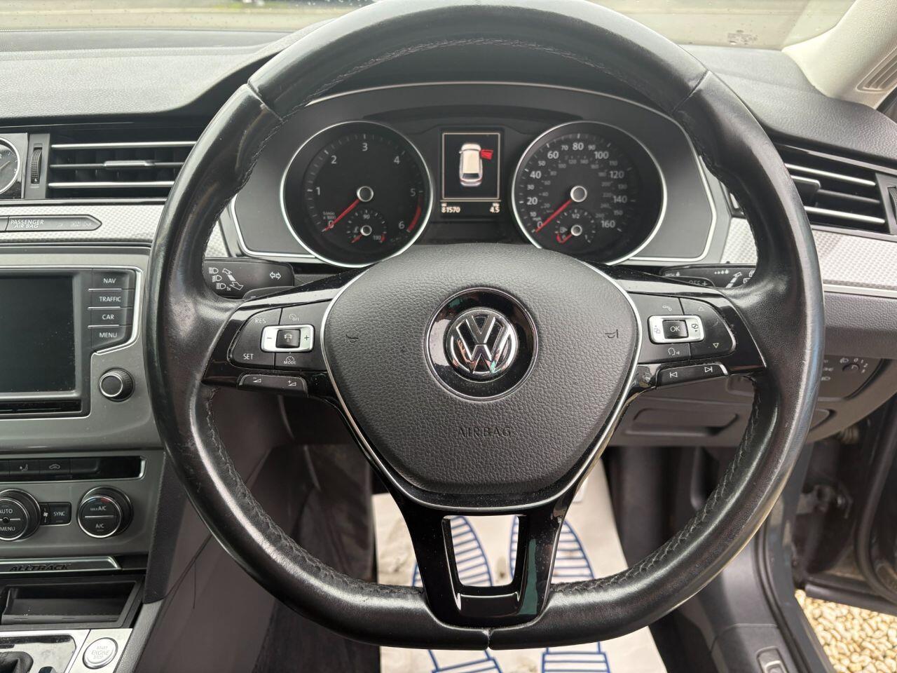 Volkswagen Passat - Image 16