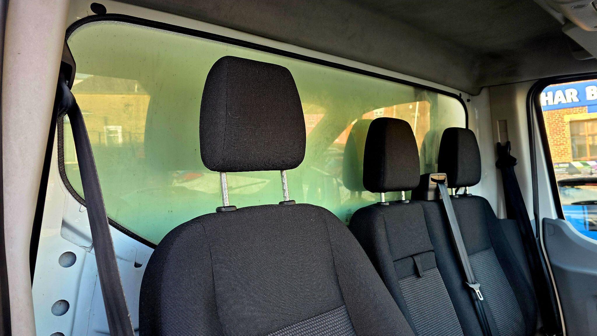 Ford Transit - Image 18