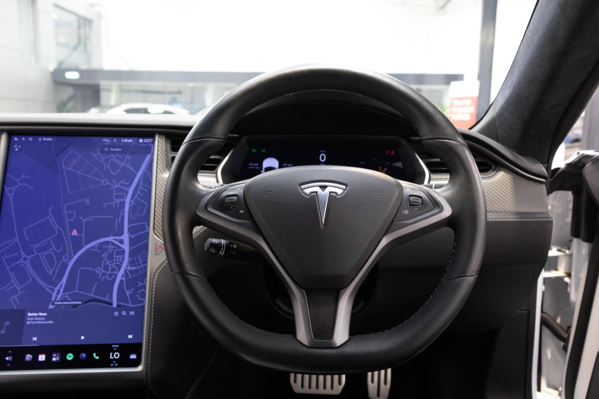 Tesla Model S - Image 13