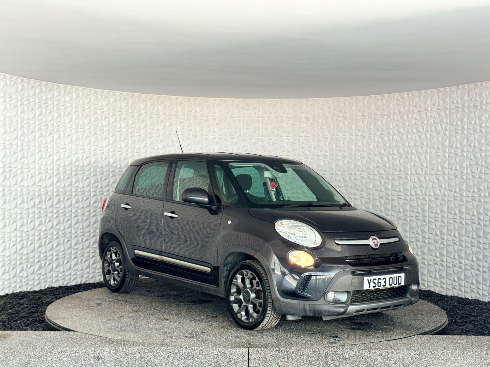 Fiat 500L - Image 18