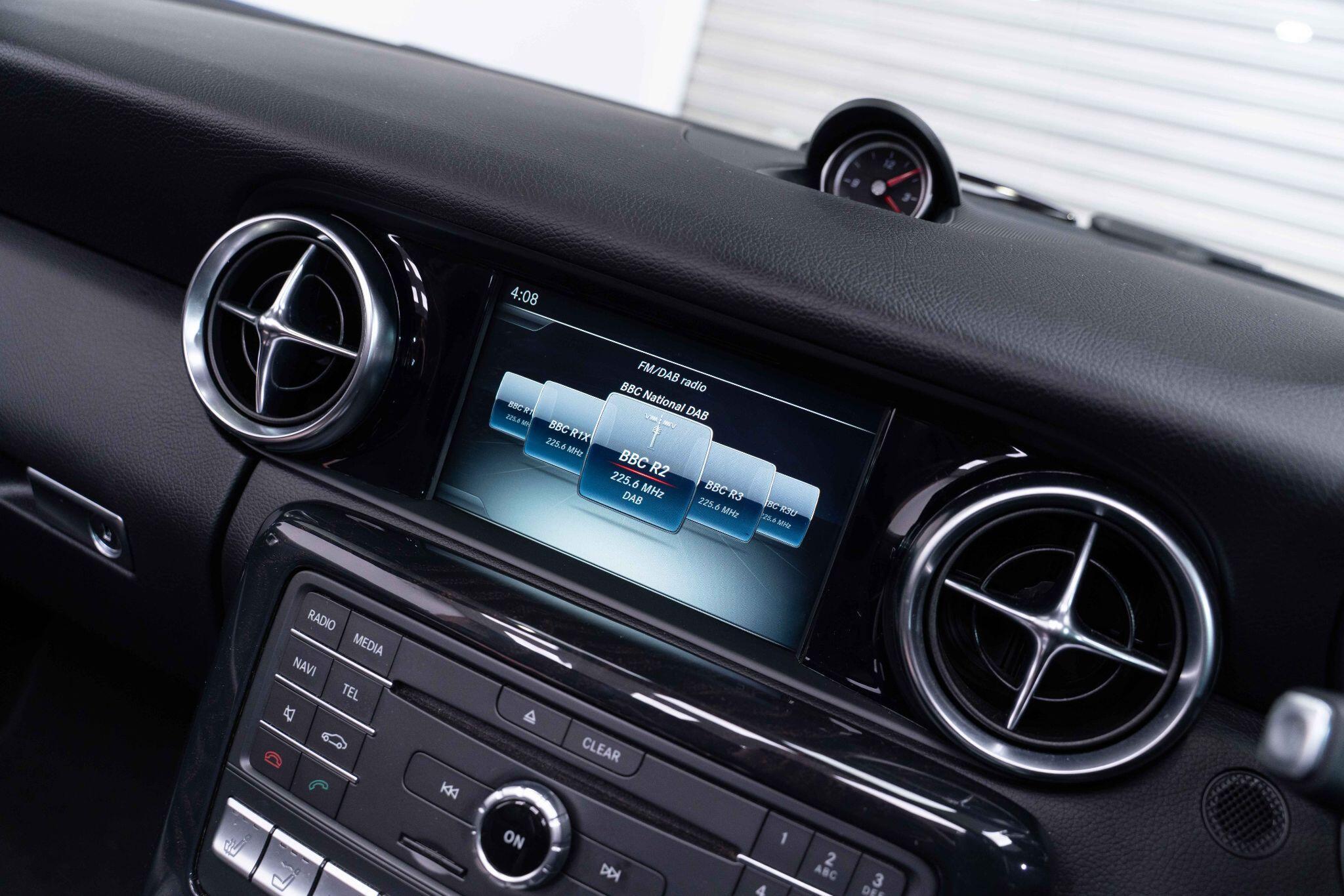 Mercedes SLC - Image 26