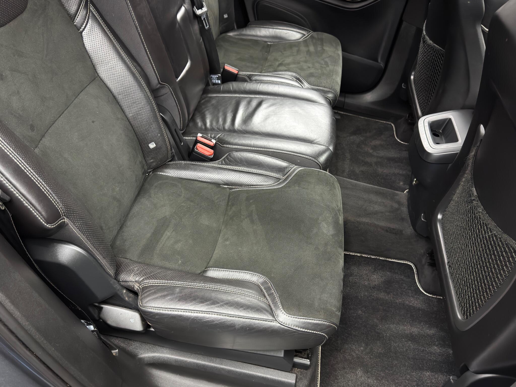 Volvo XC90 - Image 16