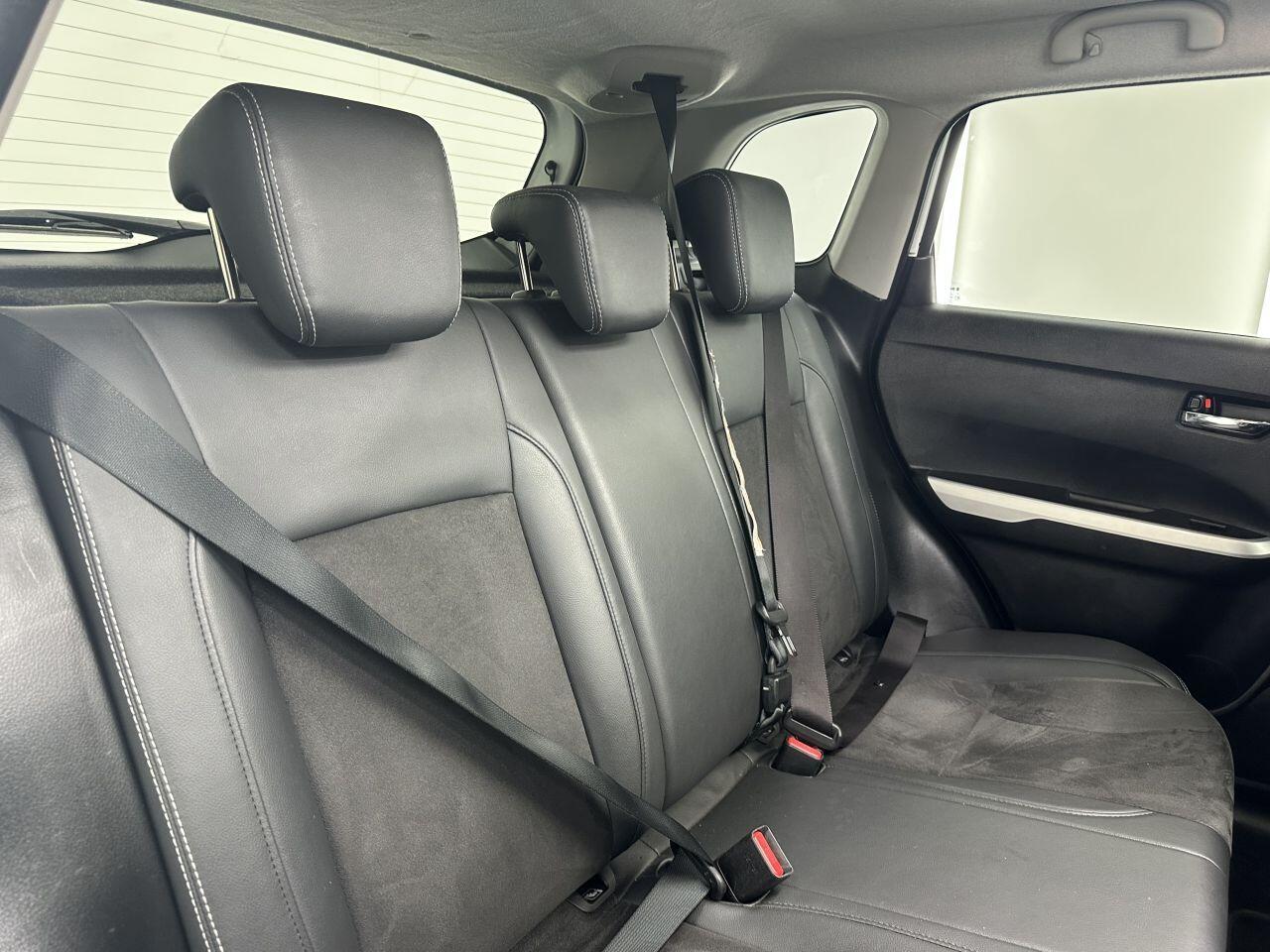 Suzuki Vitara - Image 15