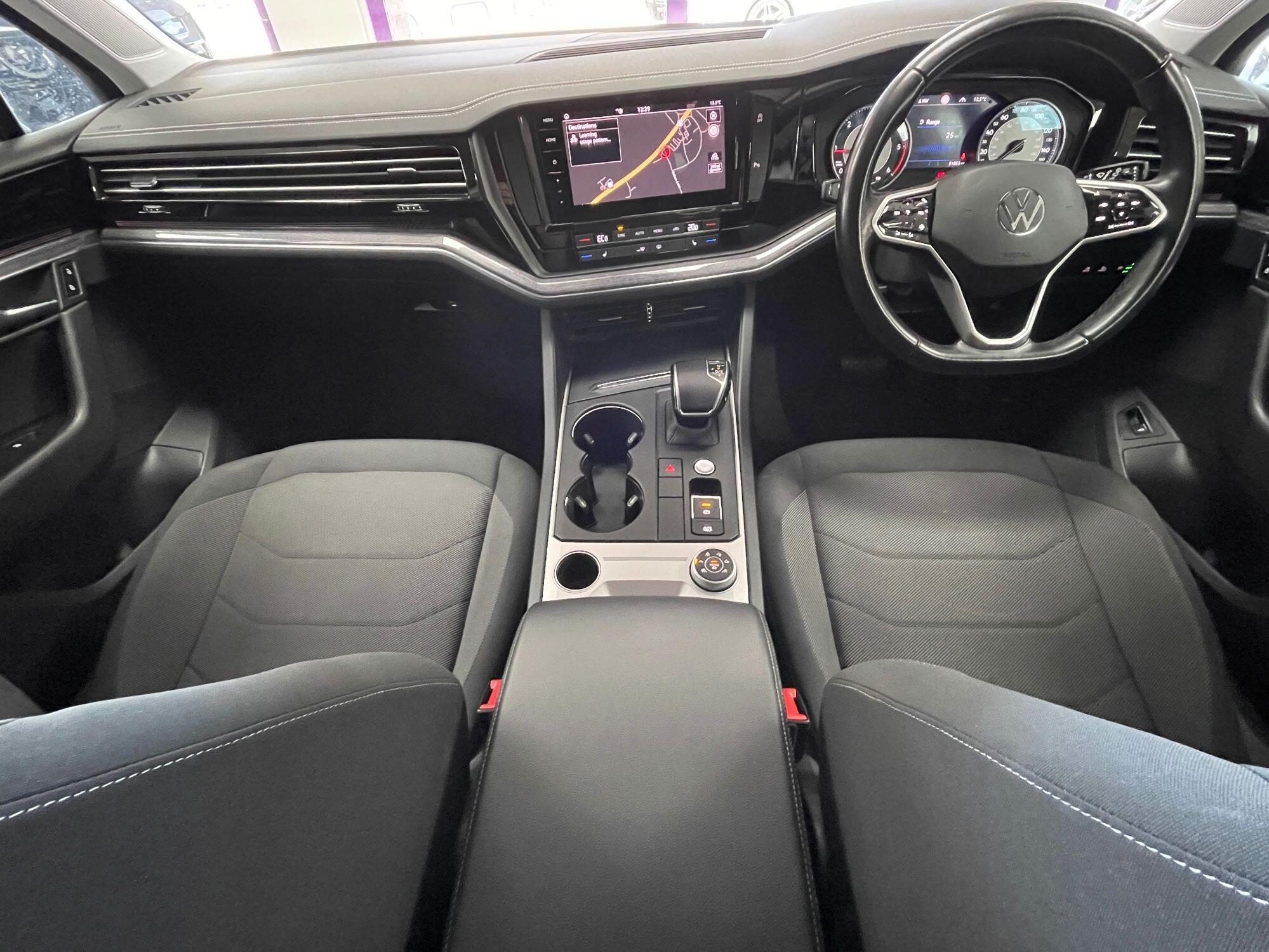Volkswagen Touareg - Image 2