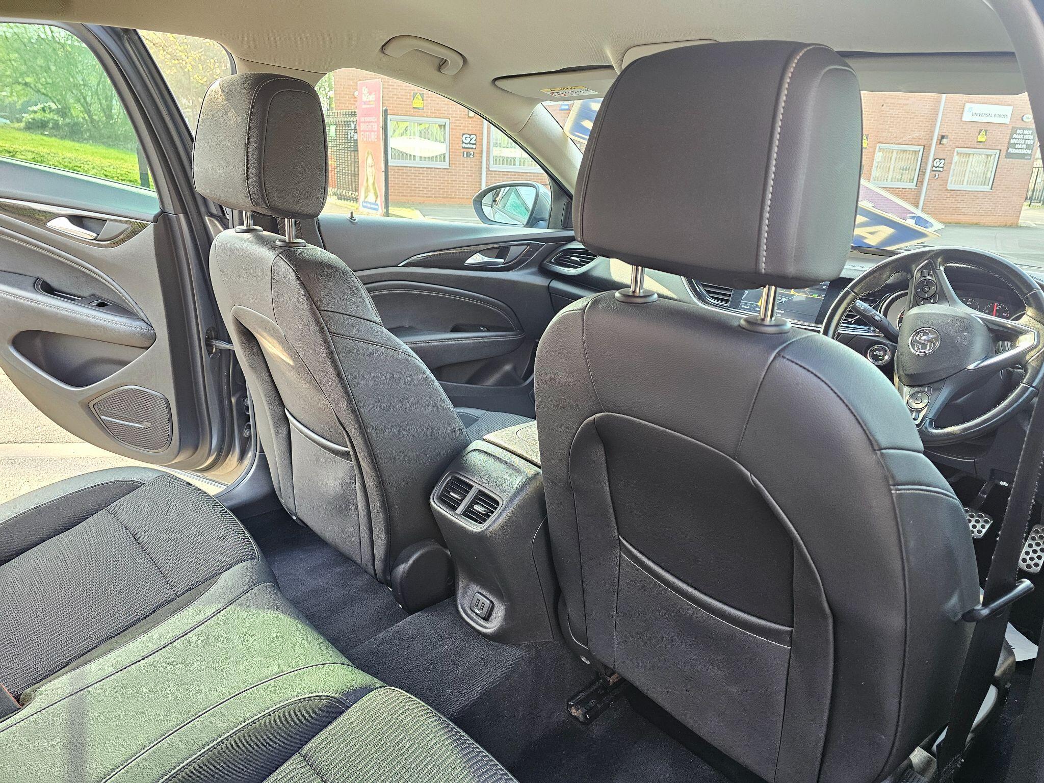 Vauxhall Insignia - Image 34