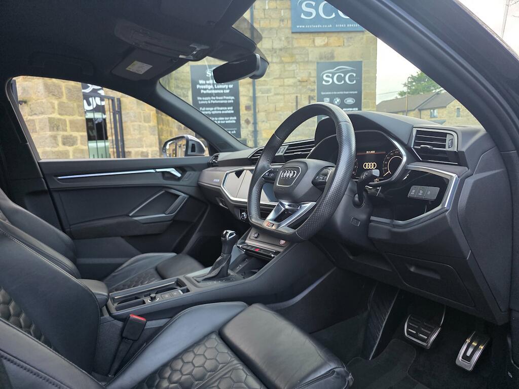 Audi RS Q3 - Image 32