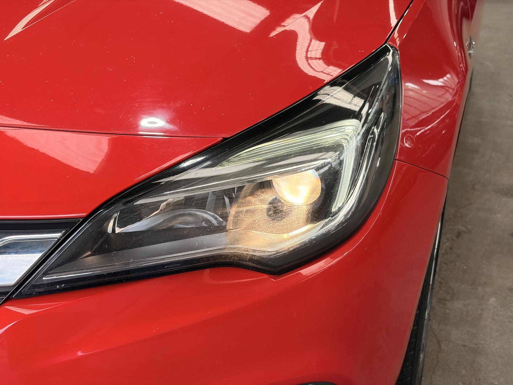 Vauxhall Astra - Image 11