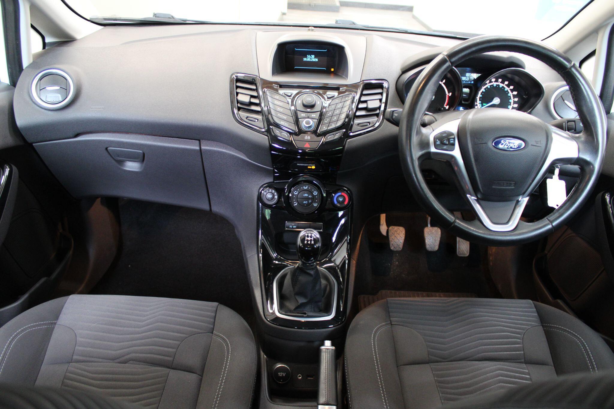 Ford Fiesta - Image 38