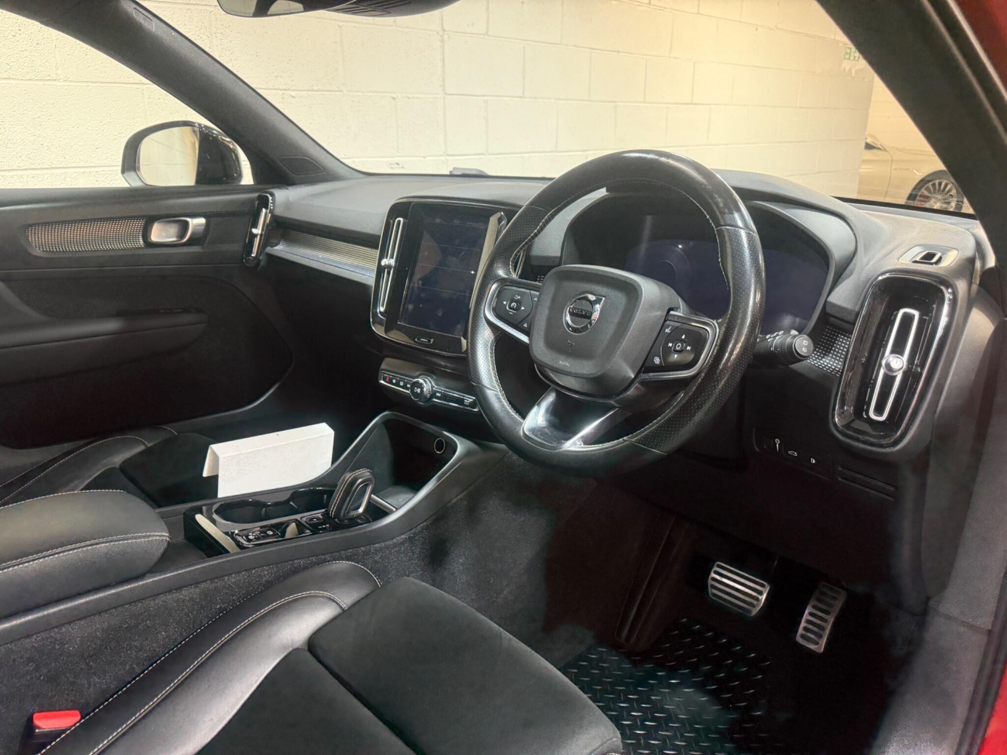 Volvo XC40 - Image 8