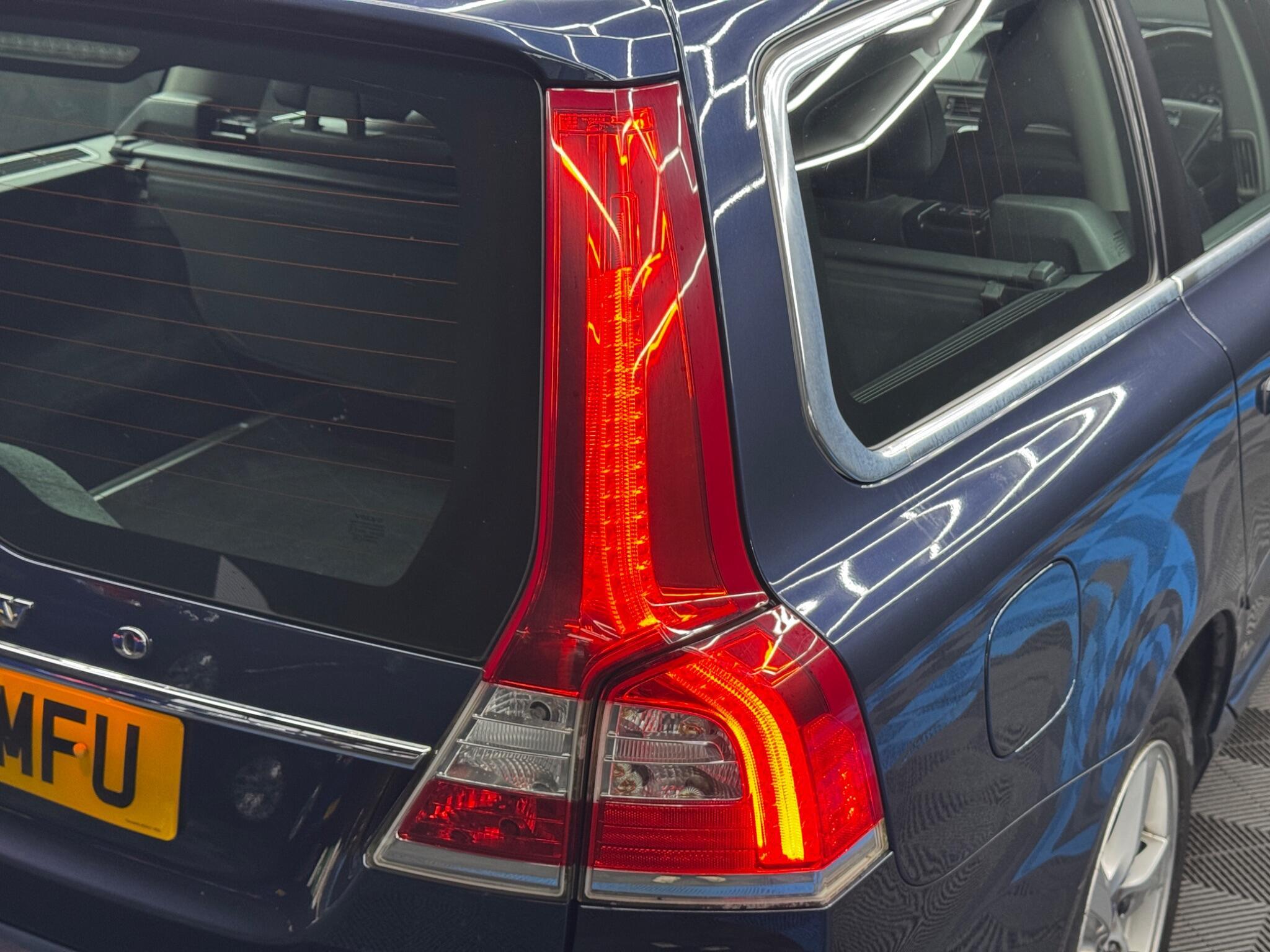 Volvo V70 - Image 40