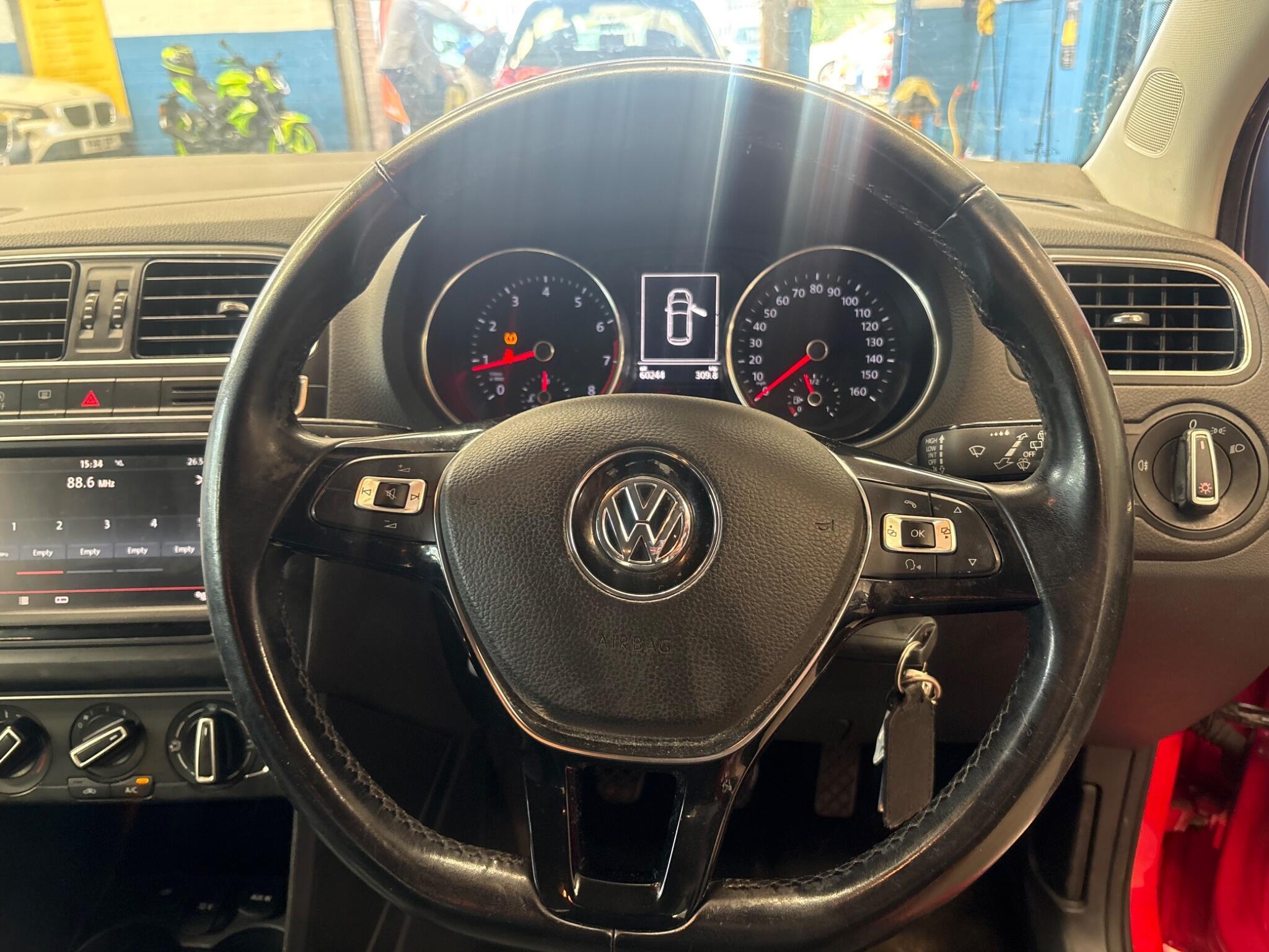 Volkswagen Polo - Image 17