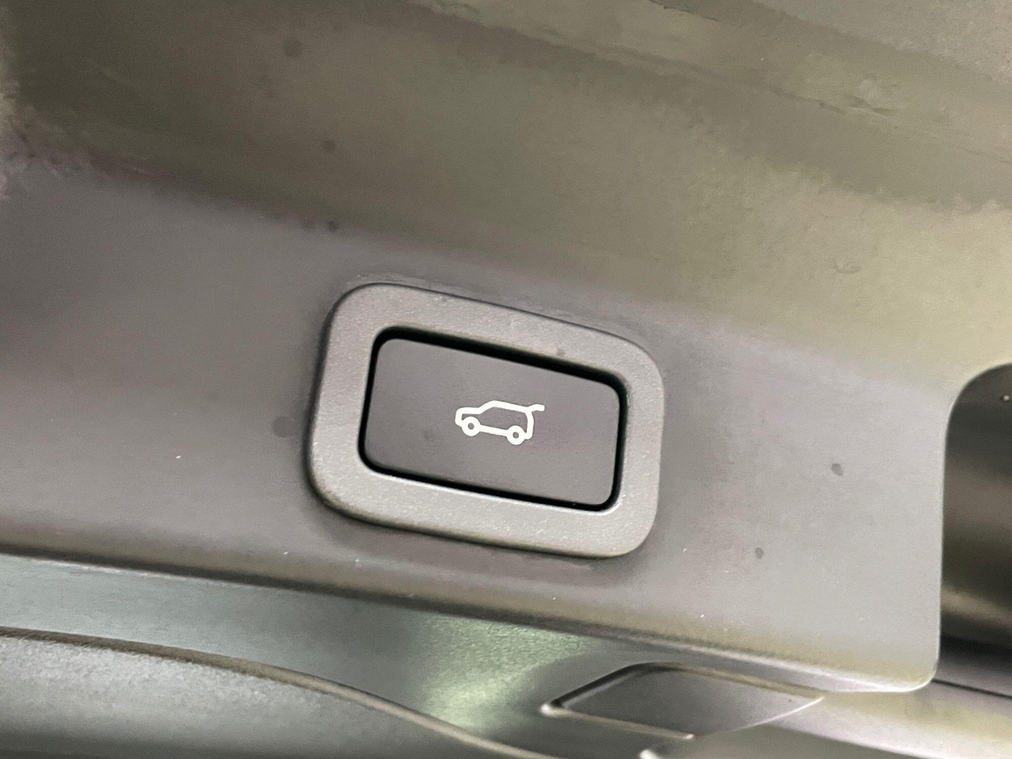 Jaguar F-Pace - Image 20