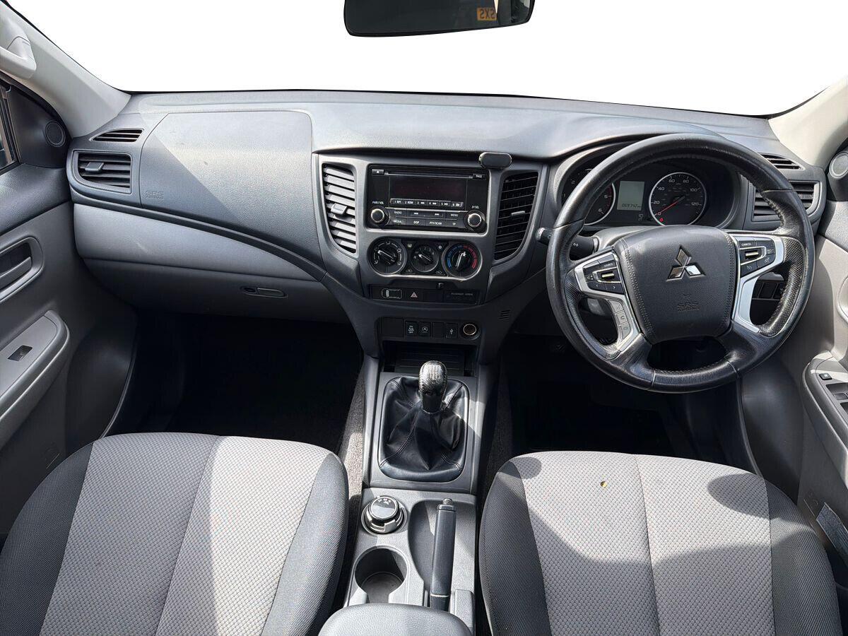 Mitsubishi L200 - Image 18