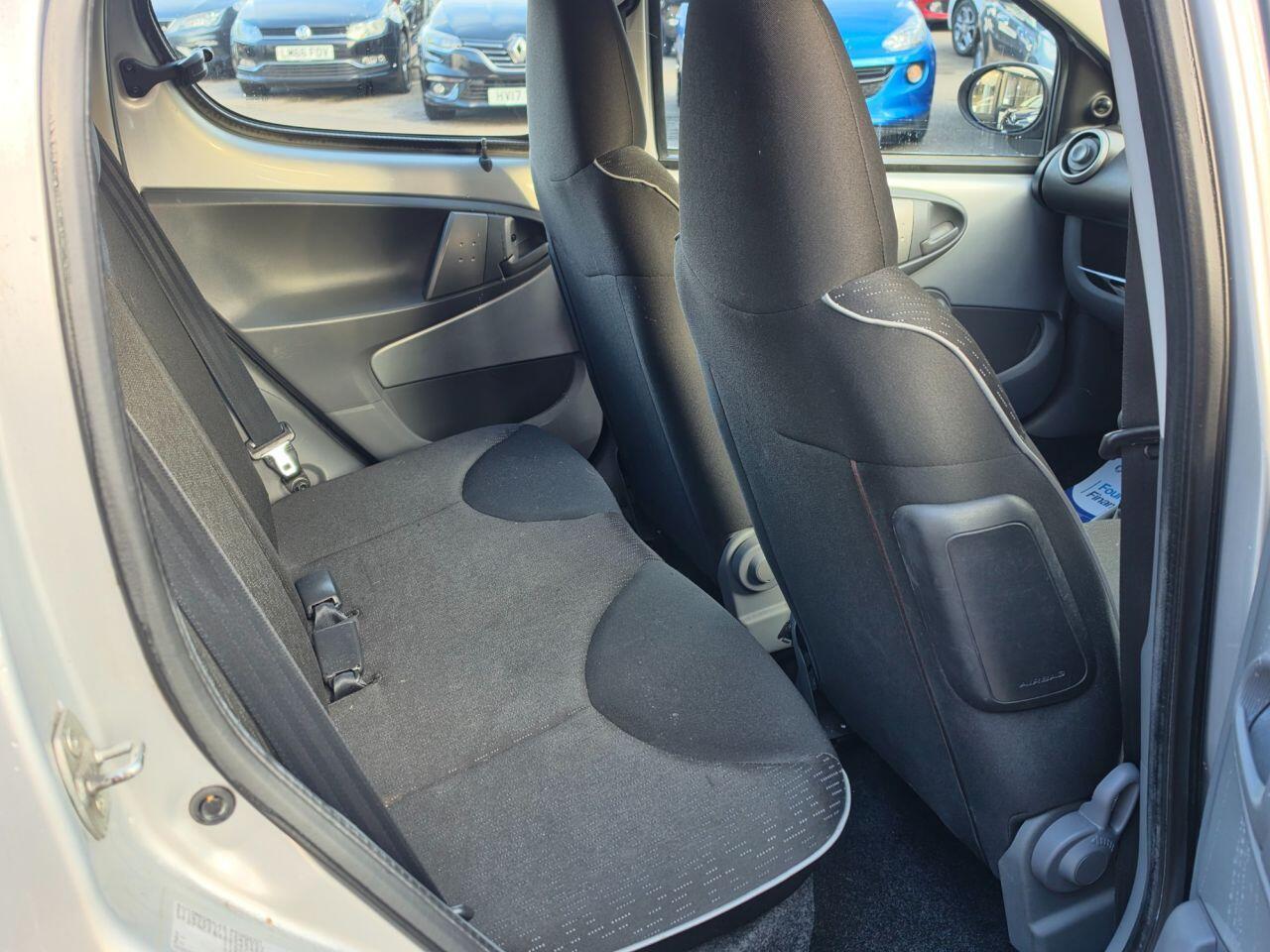 Peugeot 107 - Image 16