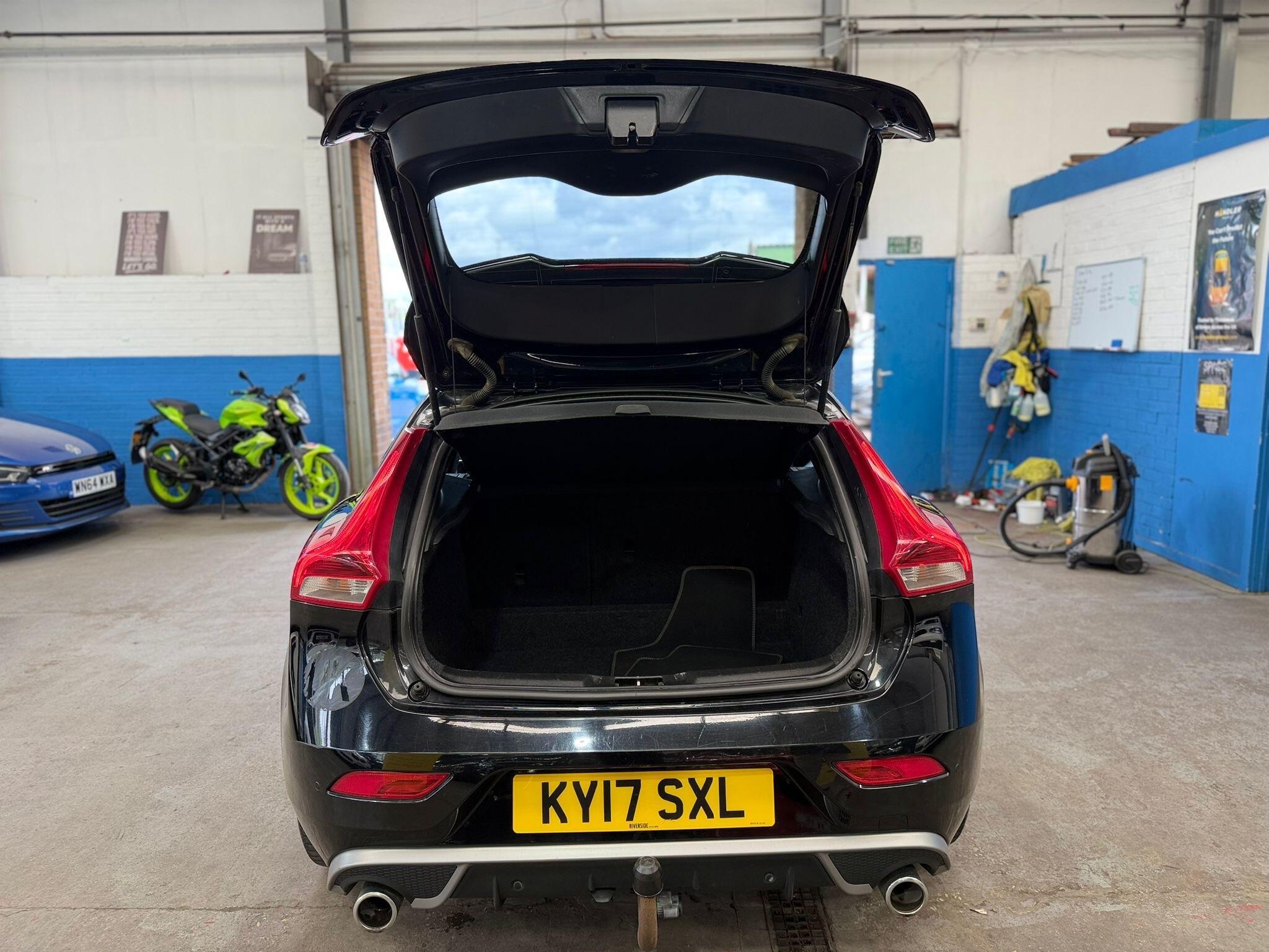 Volvo V40 - Image 38