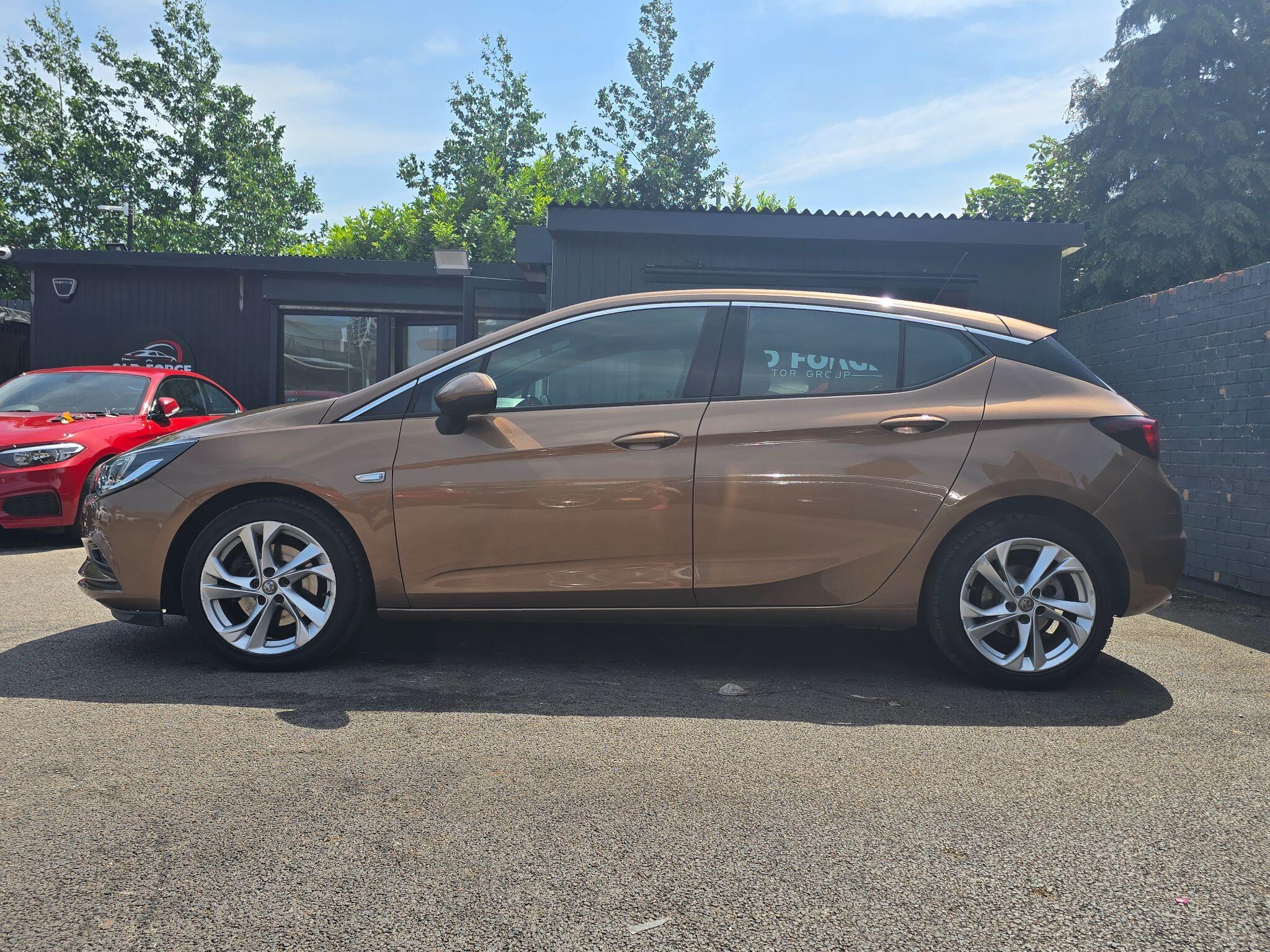 Vauxhall Astra - Image 6