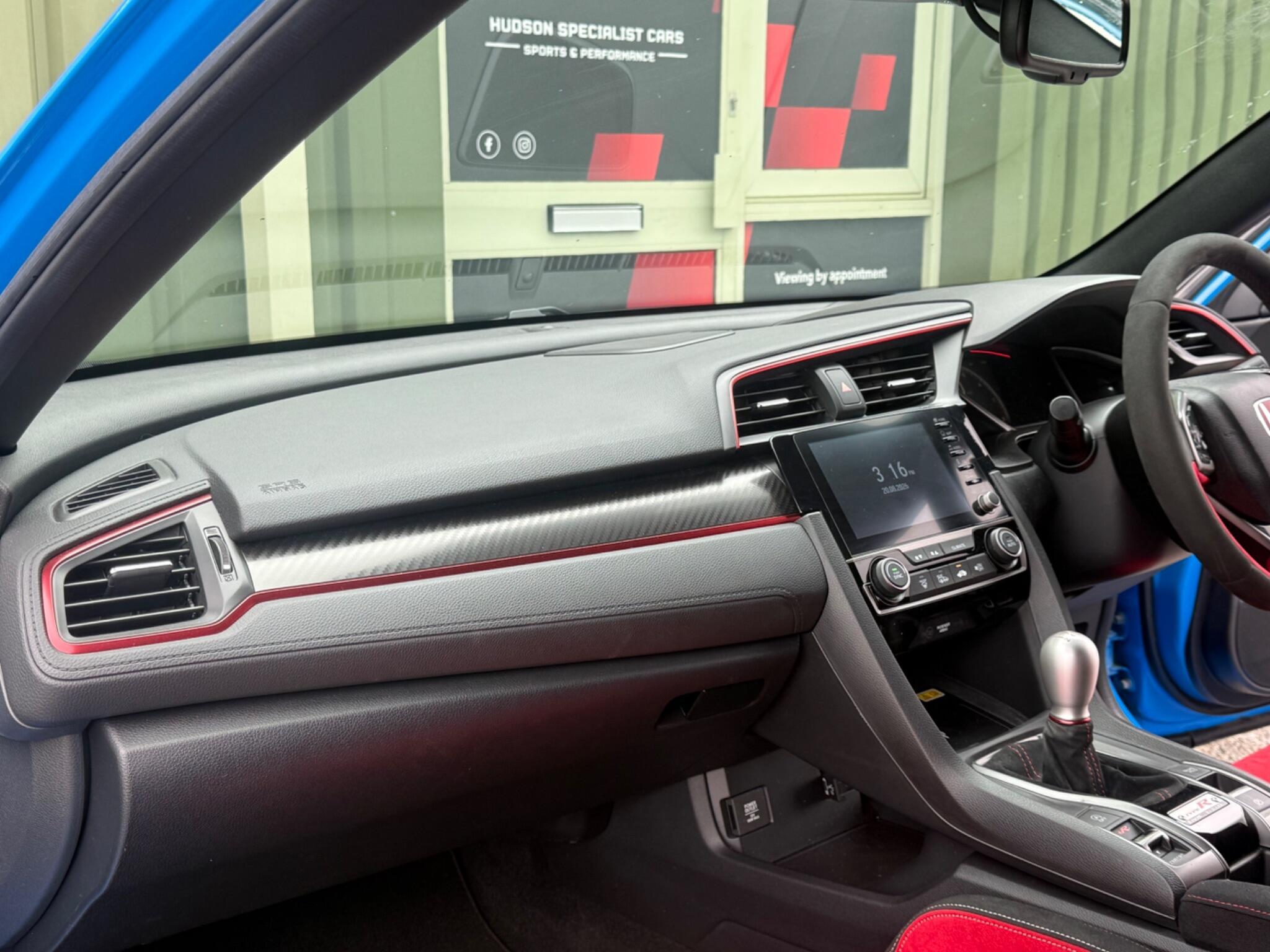 Honda Civic - Image 17