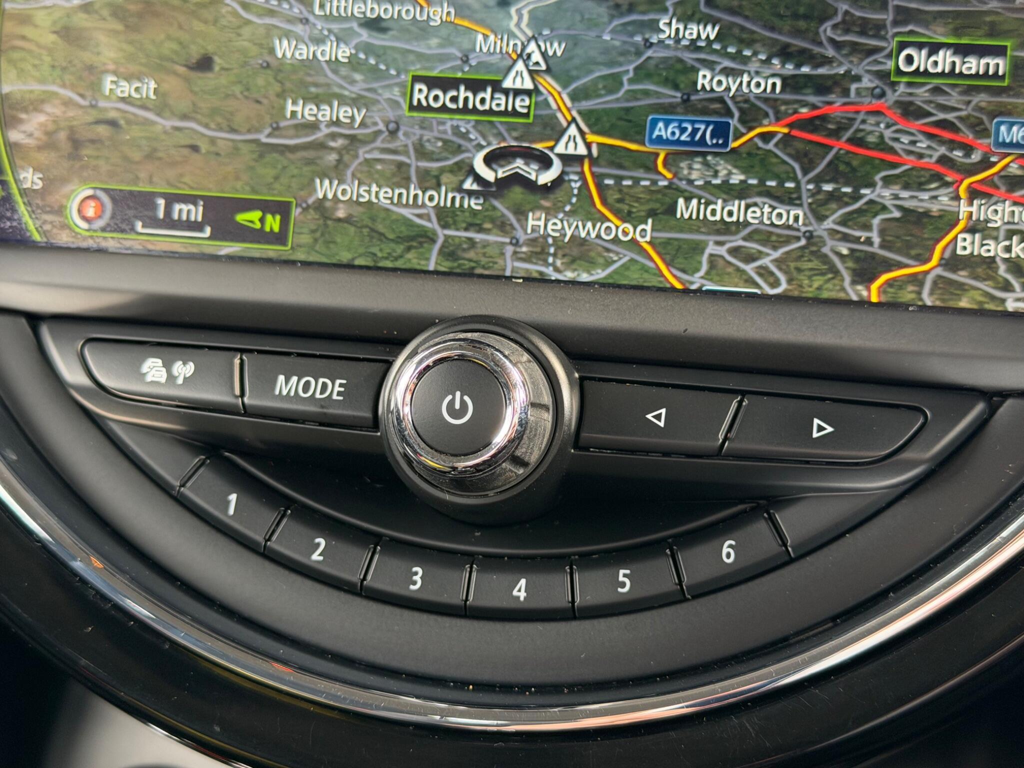 MINI Hatch - Image 37