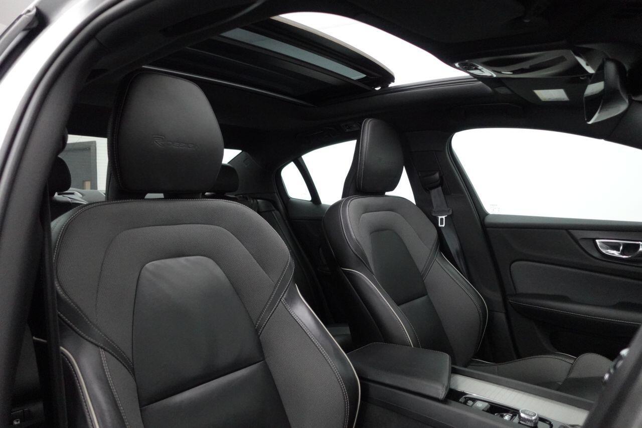 Volvo S60 - Image 2