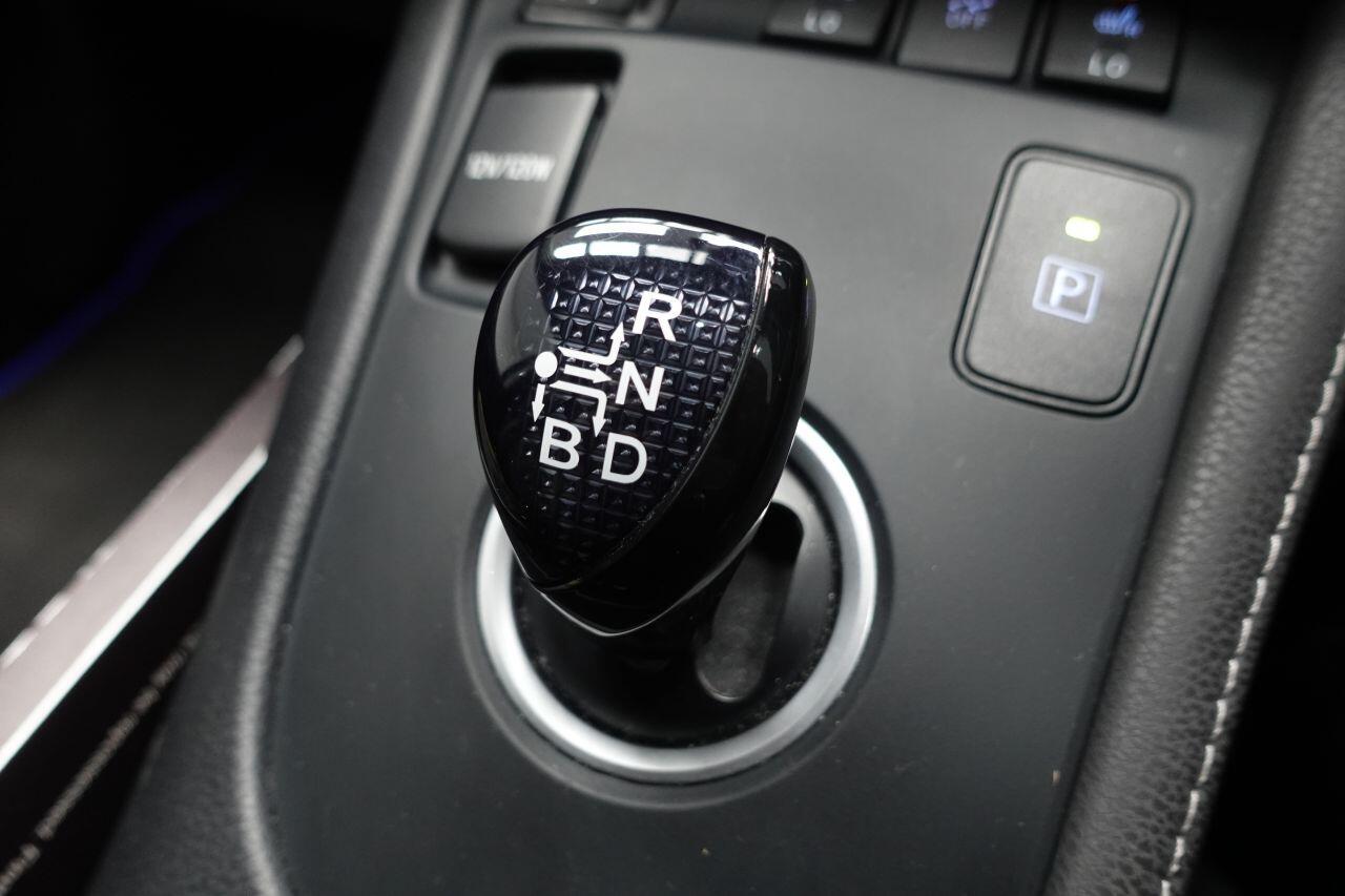 Toyota Auris - Image 33