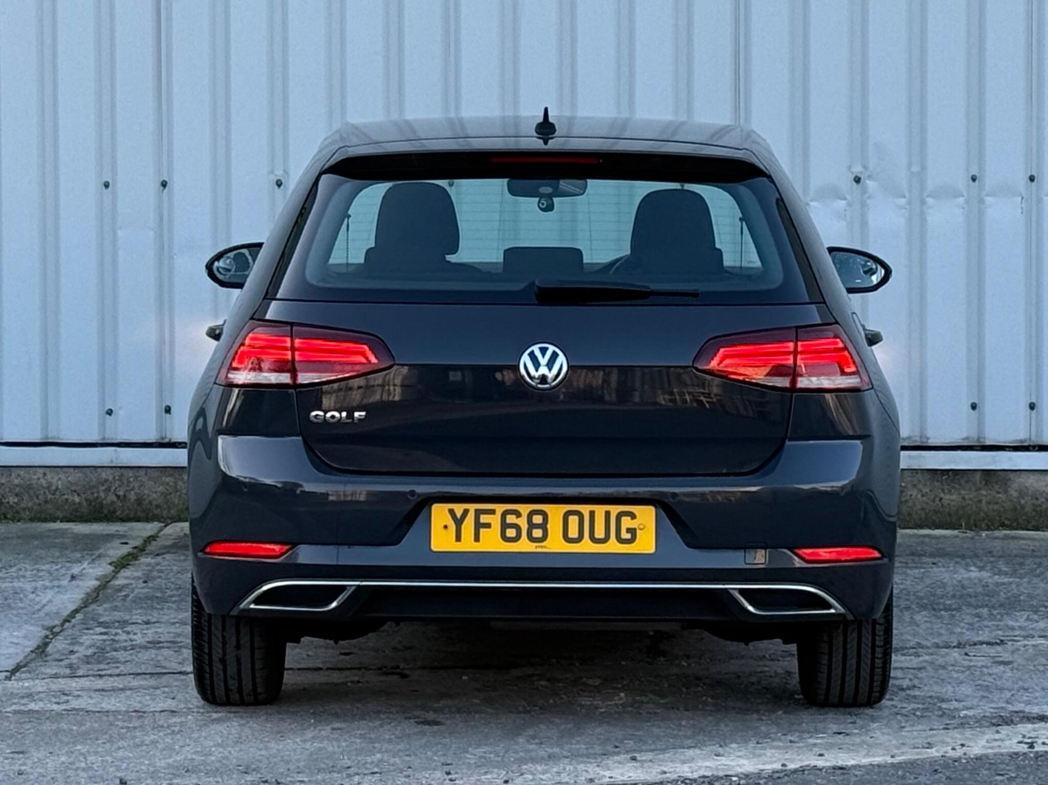 Volkswagen Golf - Image 14