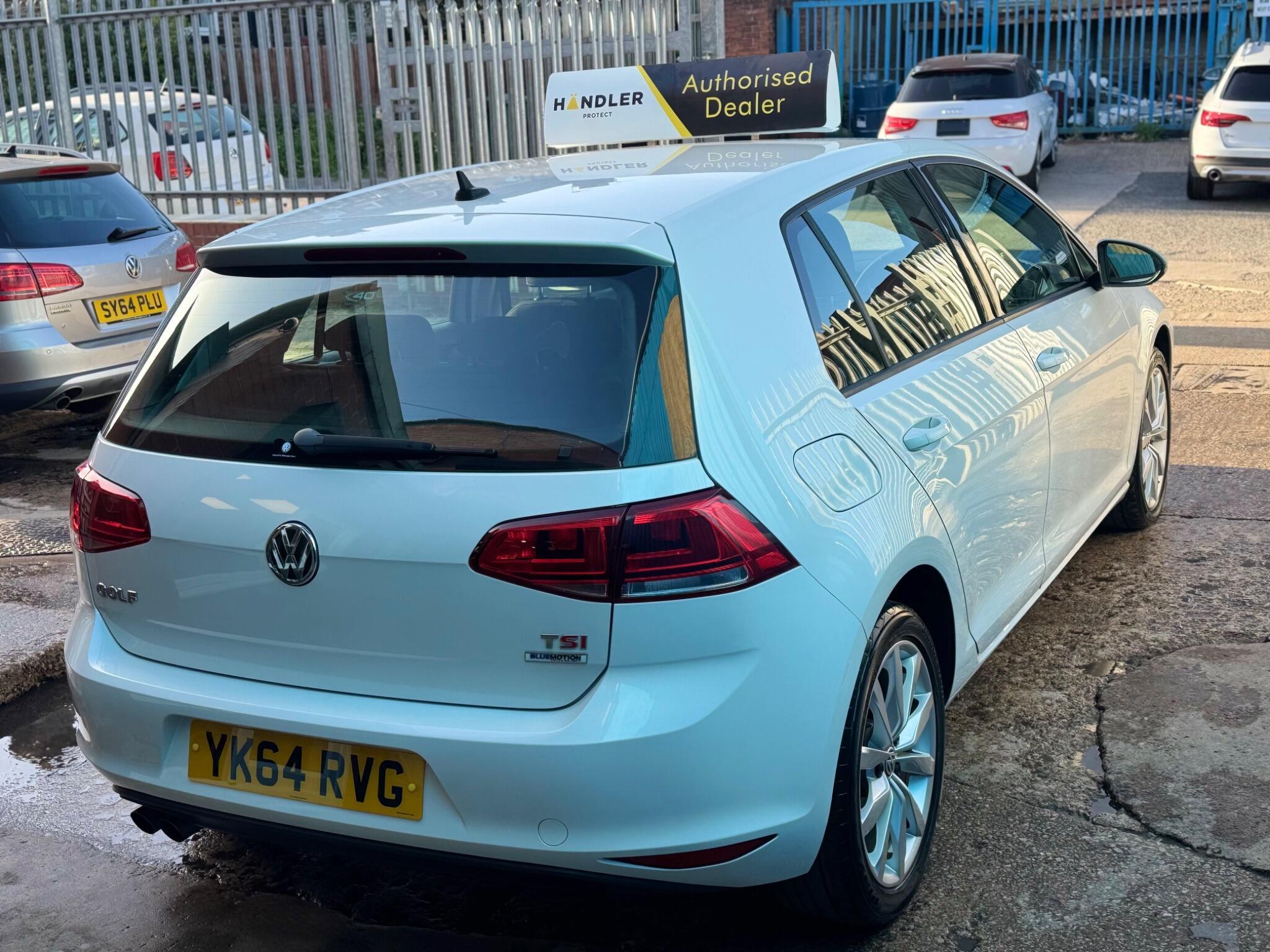 Volkswagen Golf - Image 20