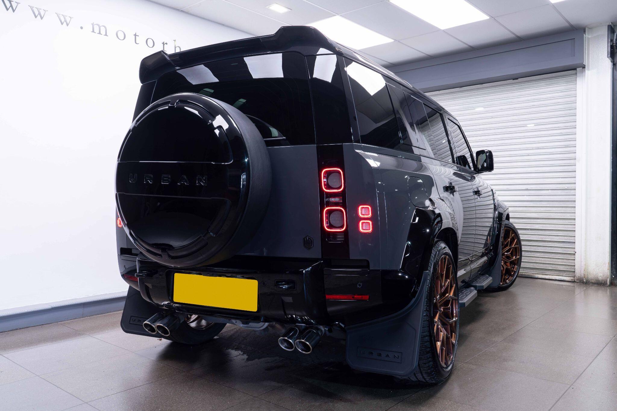 Land Rover Defender 110 - Image 4