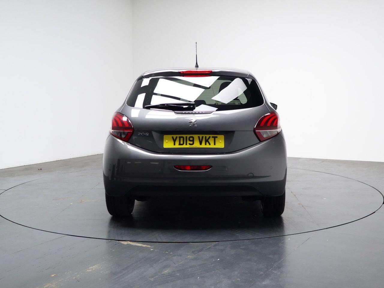 Peugeot 208 - Image 11