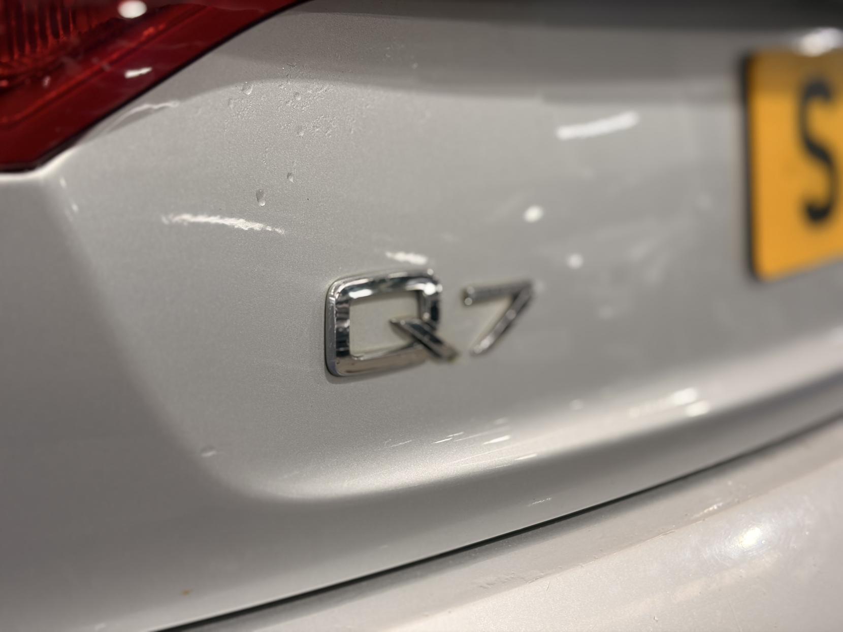 Audi Q7 - Image 13