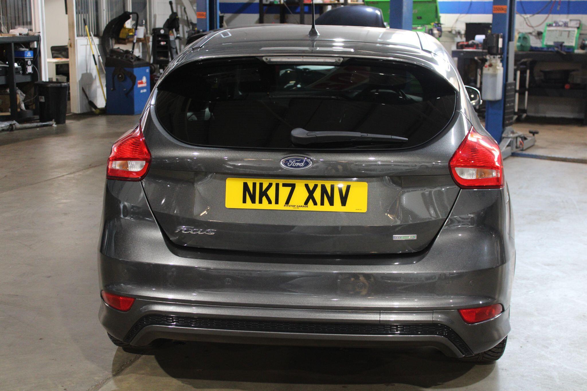 Ford Focus - Image 20