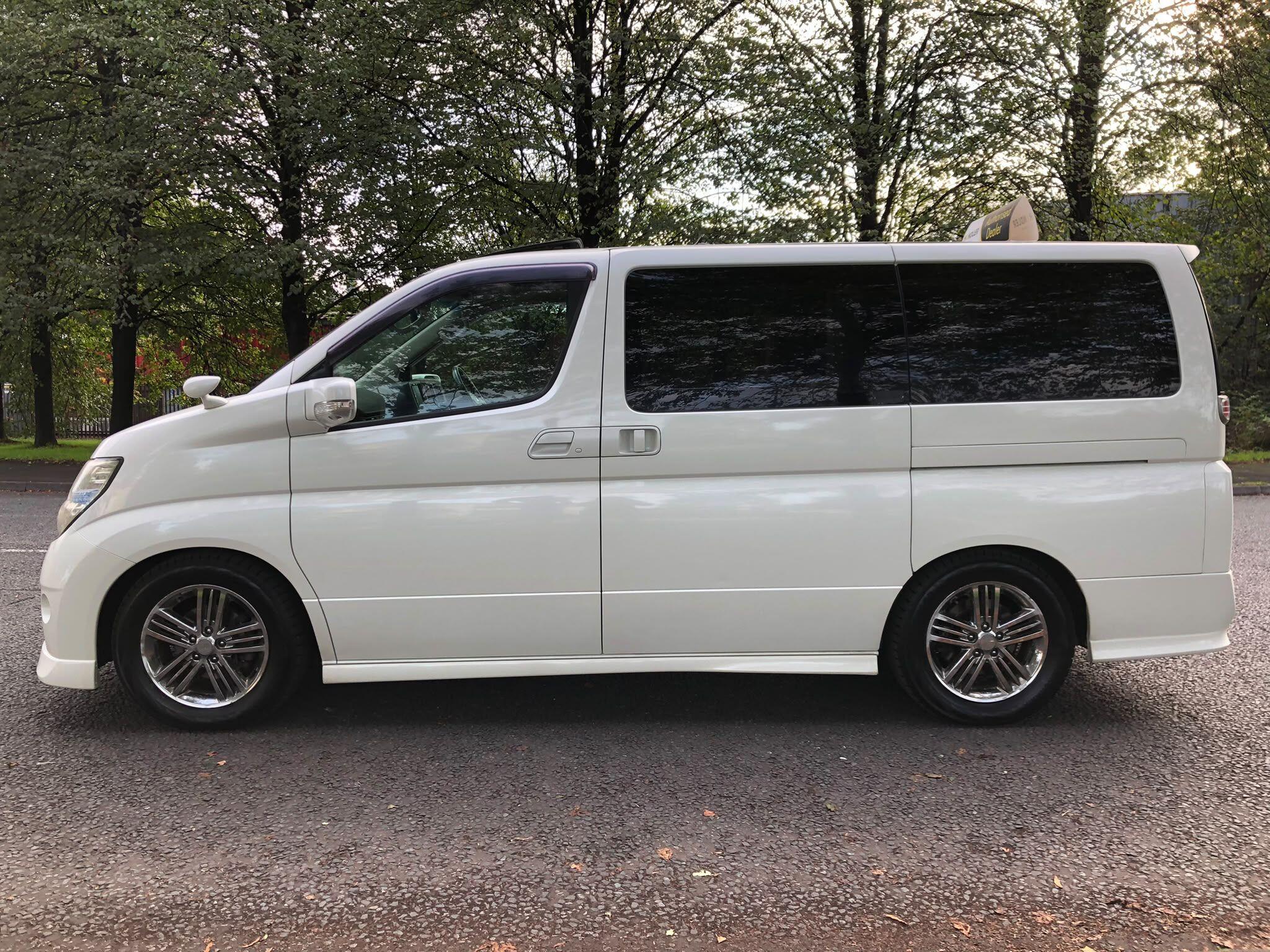 Nissan Elgrand - Image 4