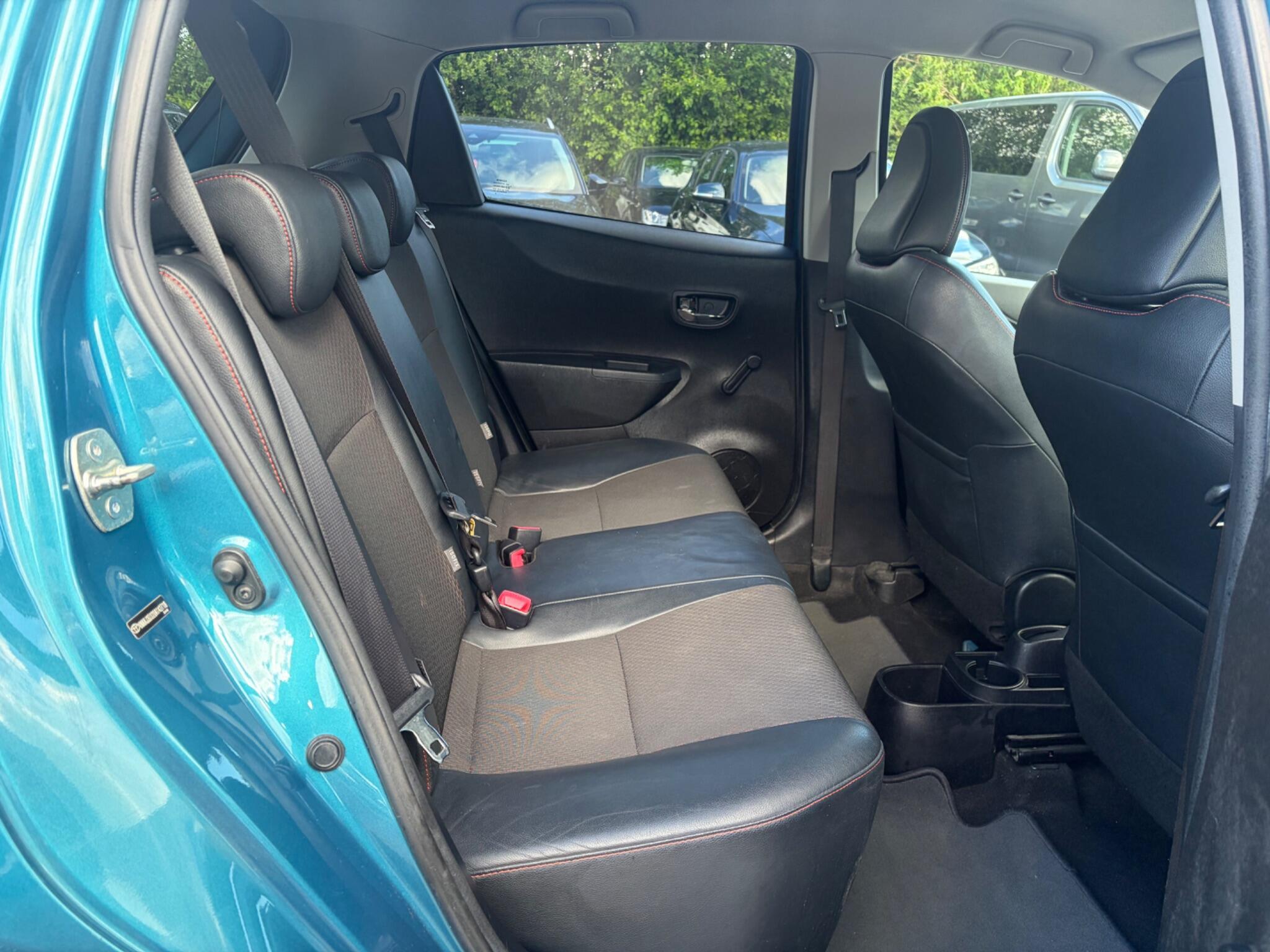 Toyota Yaris - Image 20