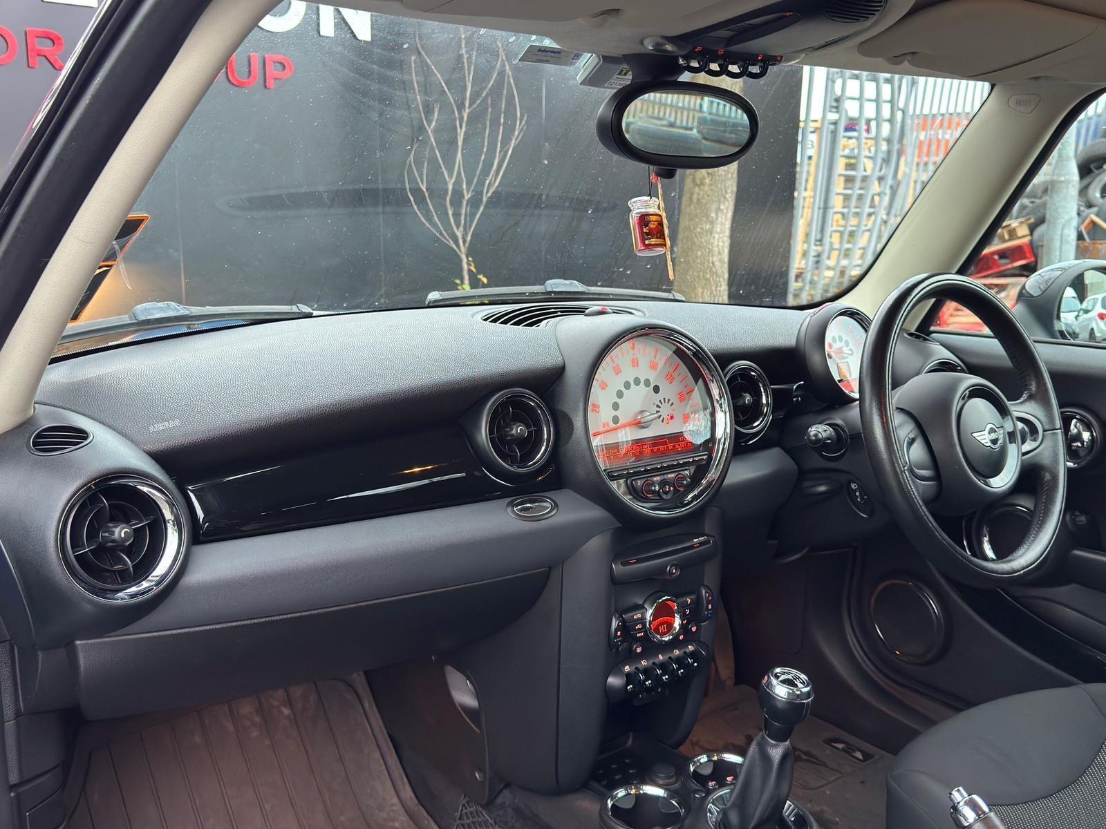 MINI Hatch - Image 12