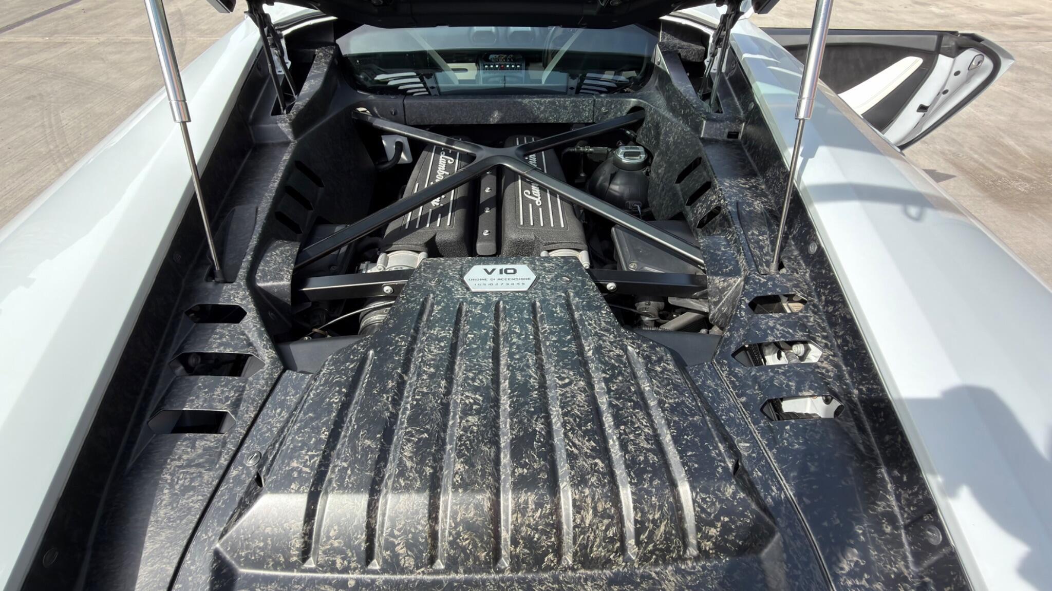 Lamborghini Huracan - Image 12