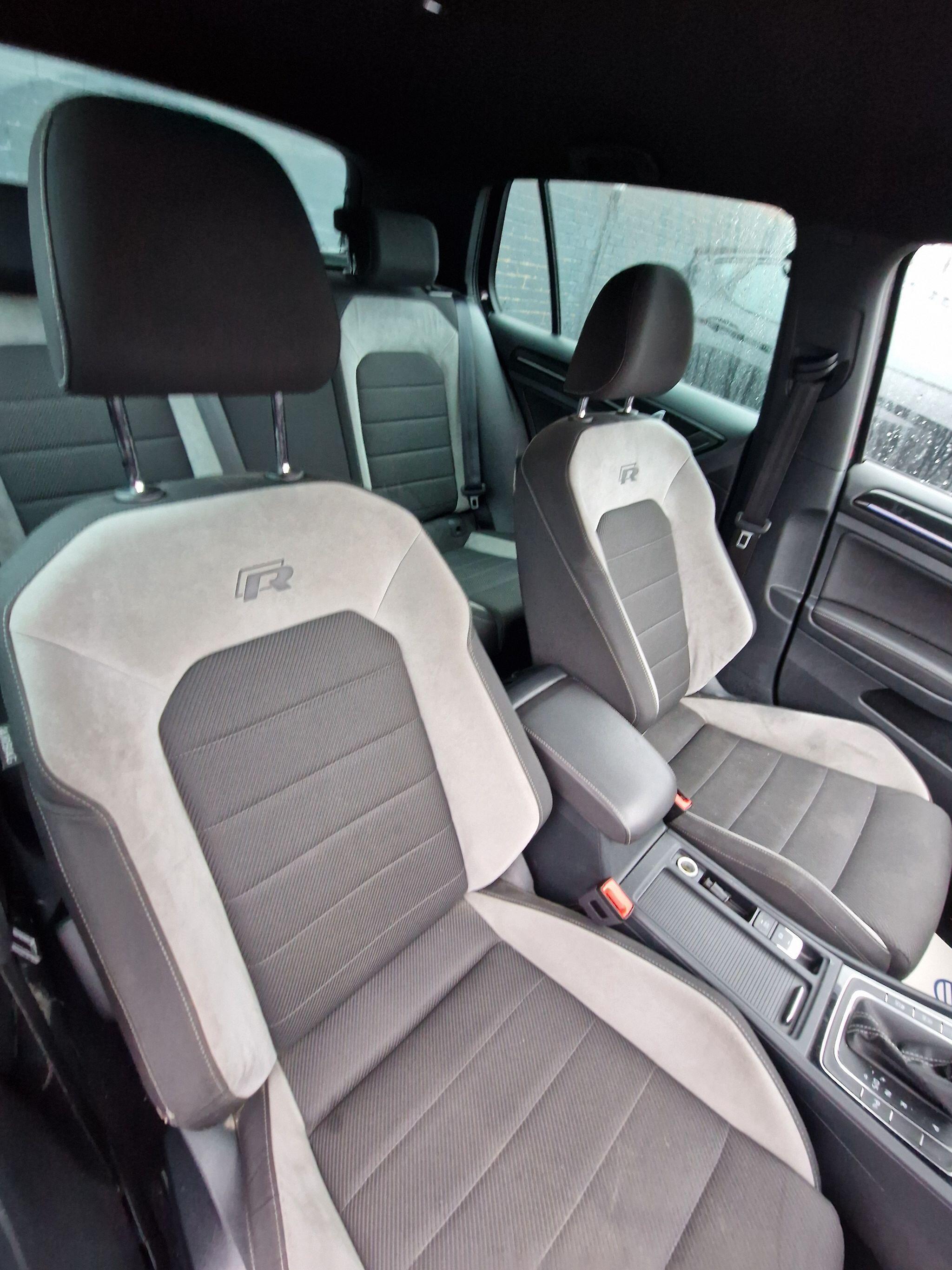 Volkswagen Golf - Image 27