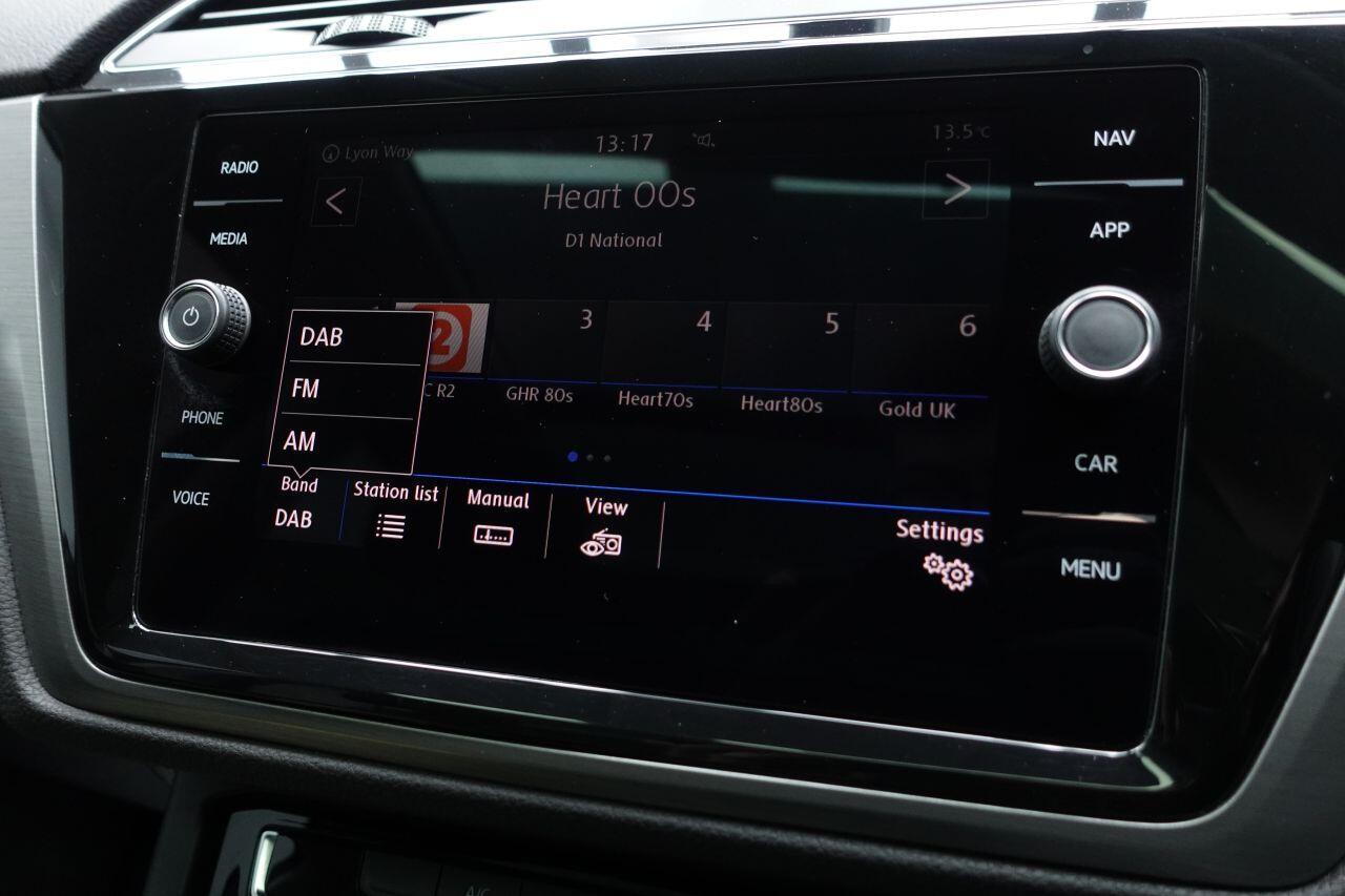 Volkswagen Touran - Image 26