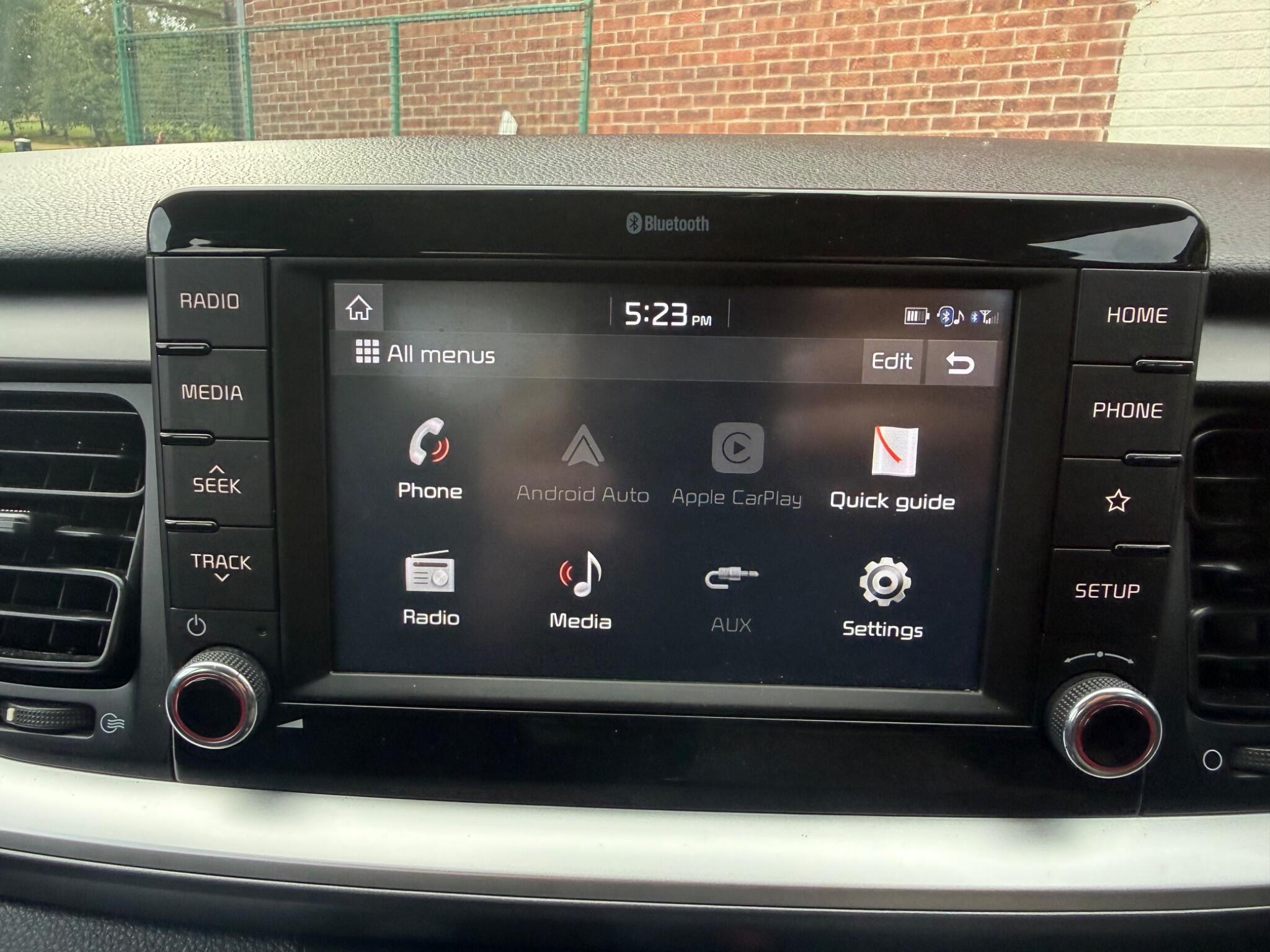 Kia Stonic - Image 19